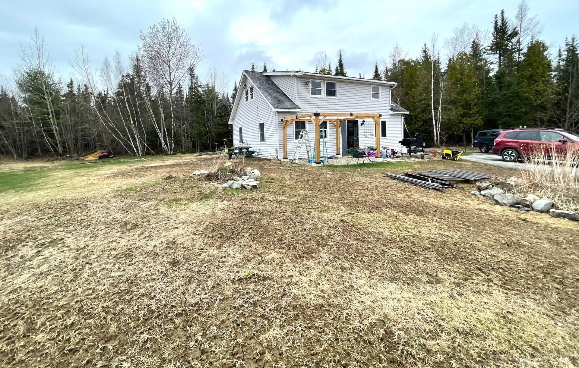 102 Old County Rd, Etna, ME 04434-3814