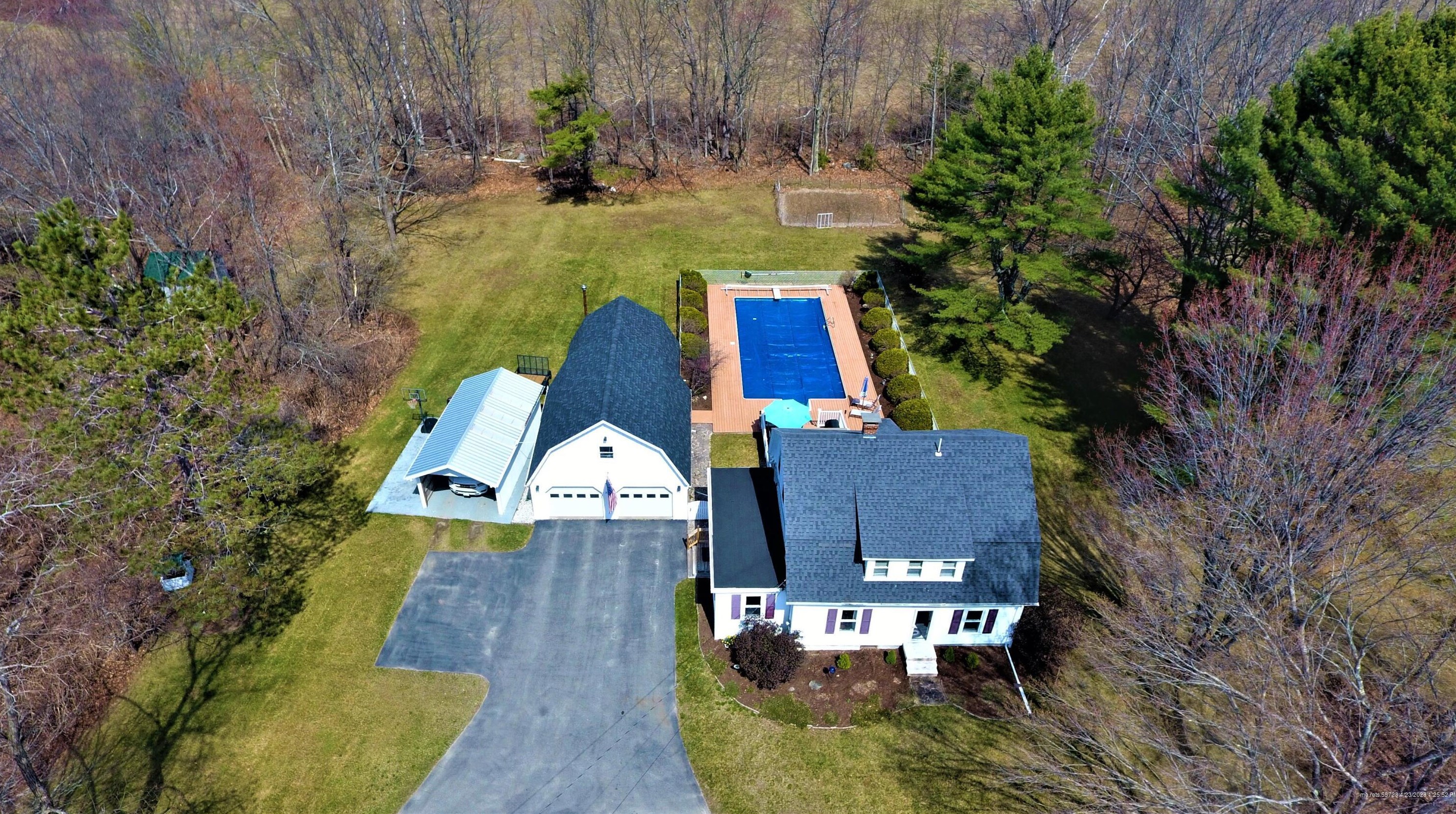 345 Lakeview Rd, Glenburn, ME 04401 exterior