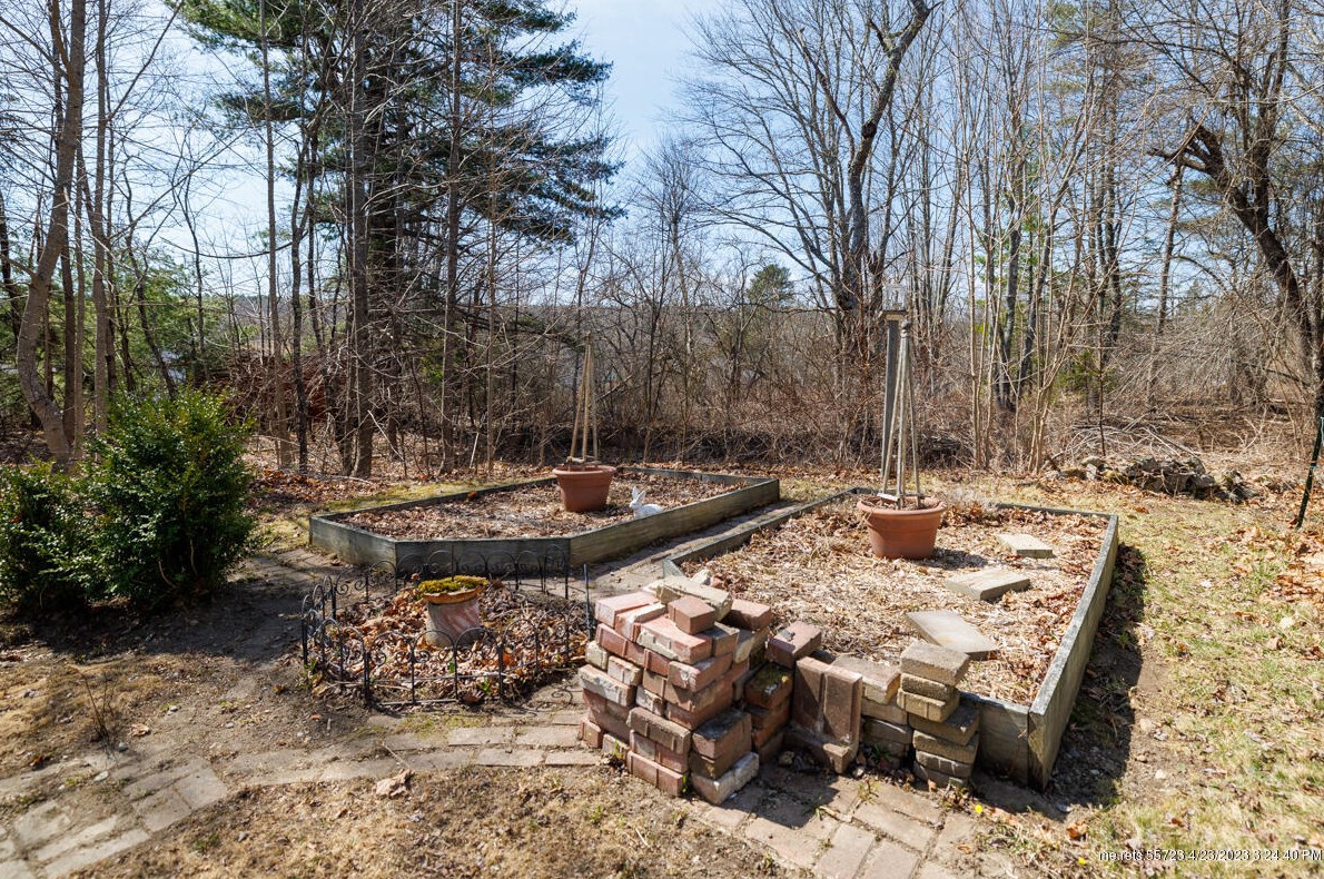 793 Bend Rd, Surry ME 04684-3316 exterior