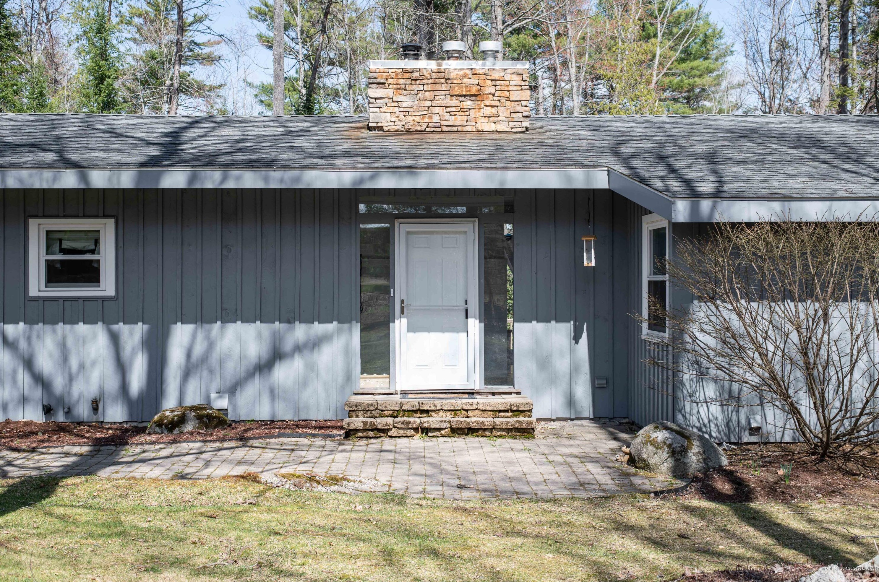 8 Old Kelley Ave, Orono, ME 04473