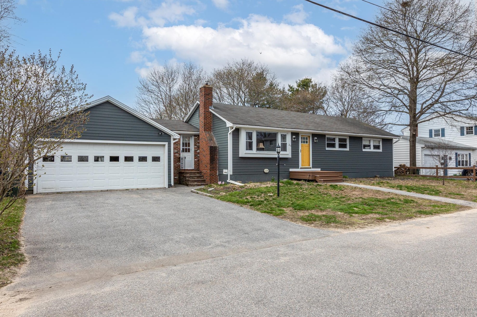 215 Walnut St, Portland, ME 04106 exterior