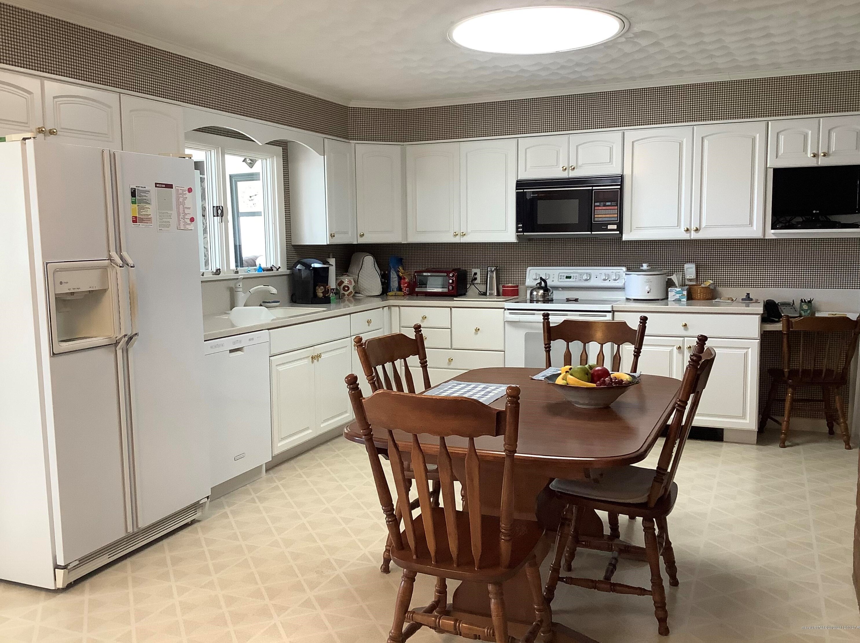 196 Academy St, Presque Isle, ME 04769