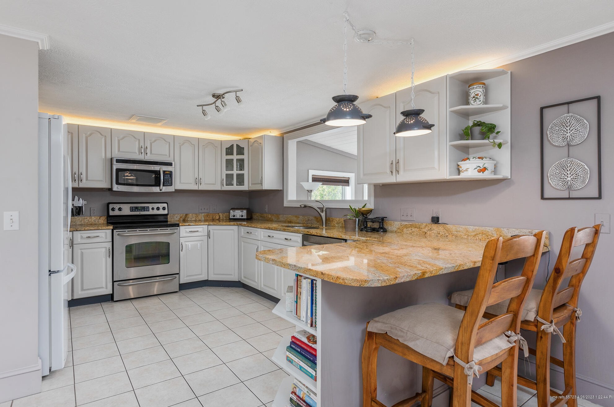 48 Alice St, Portland ME  04103-2214 exterior