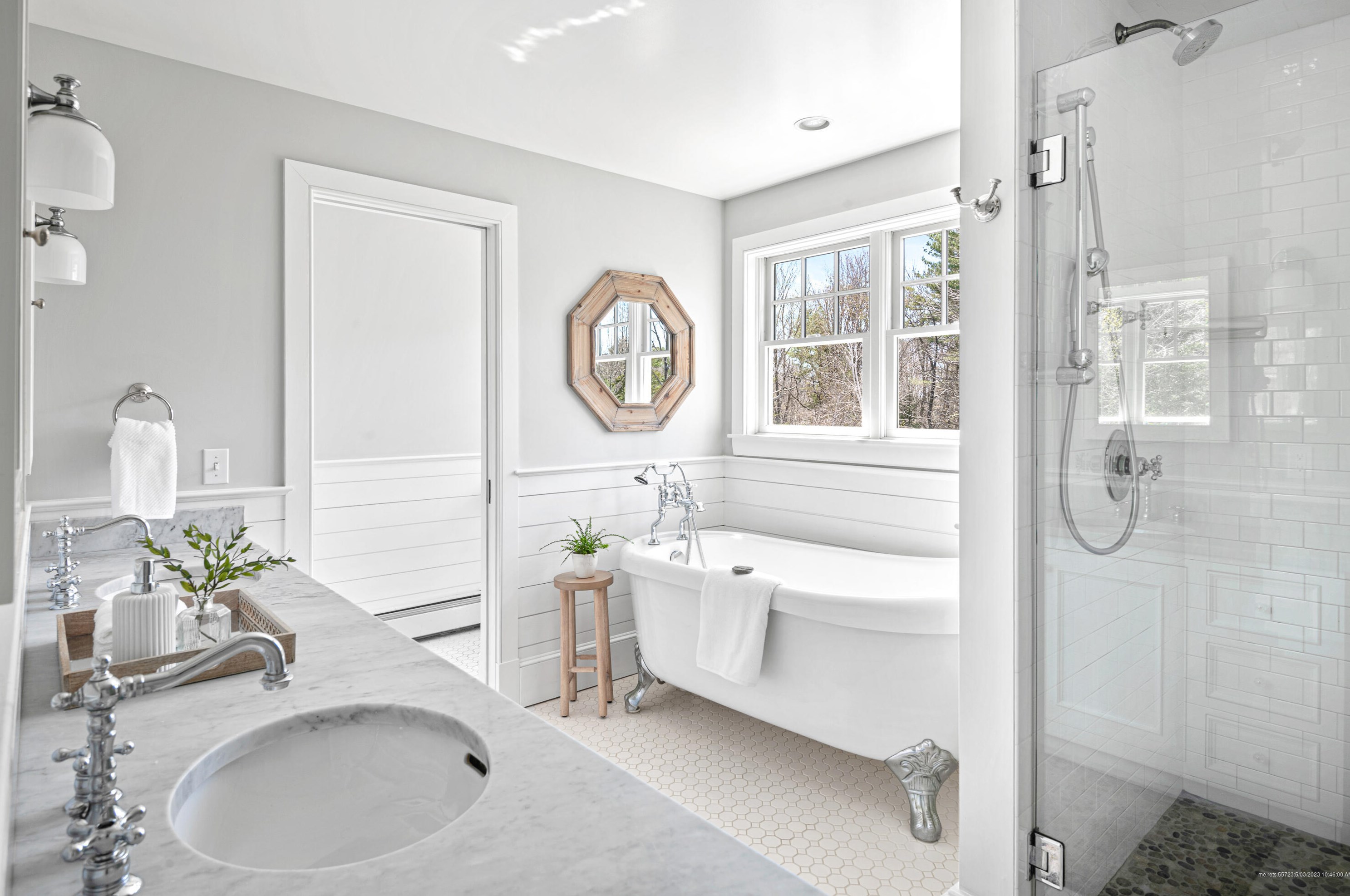 2 Cardinal Ln, Portland ME  04107-5123 exterior