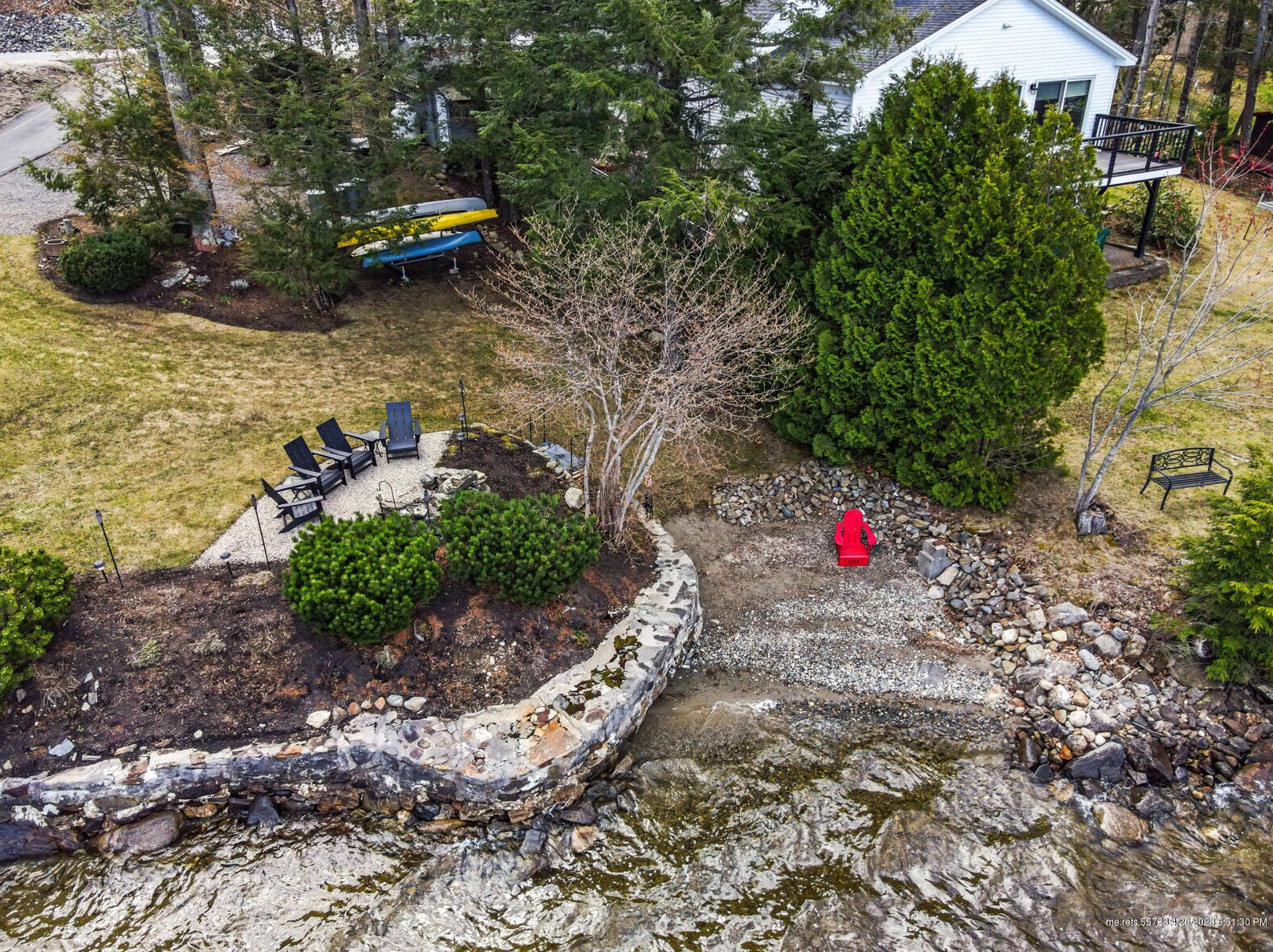 668 Memorial Dr, Winthrop, ME 04364