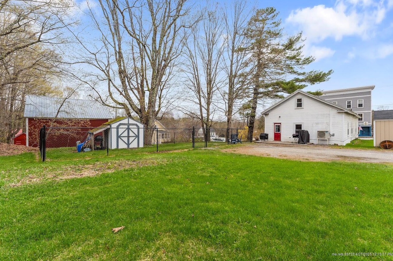 1139 Main St, Readfield ME  04355-3511 exterior