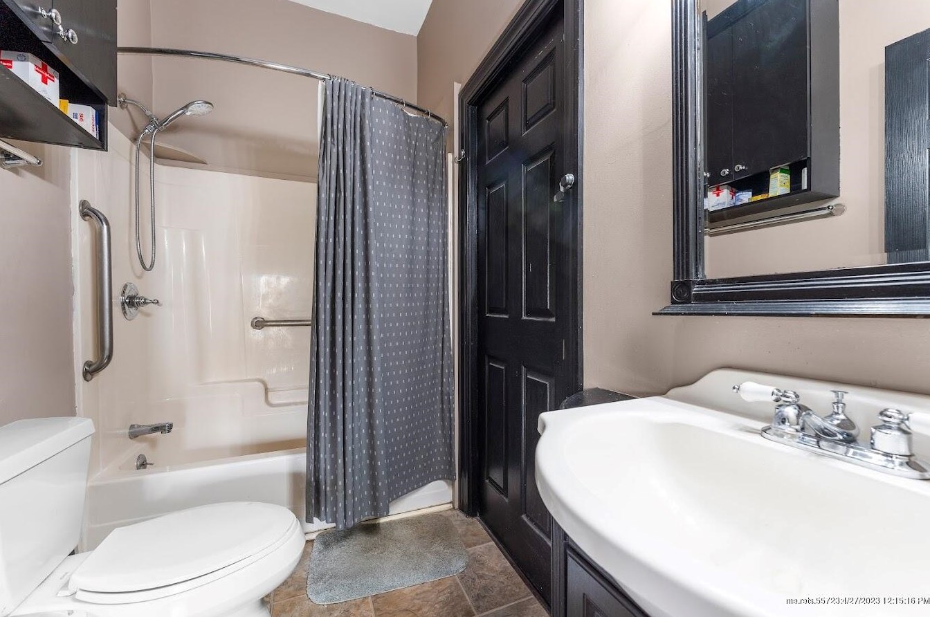 1139 Main St, Readfield ME  04355-3511 exterior