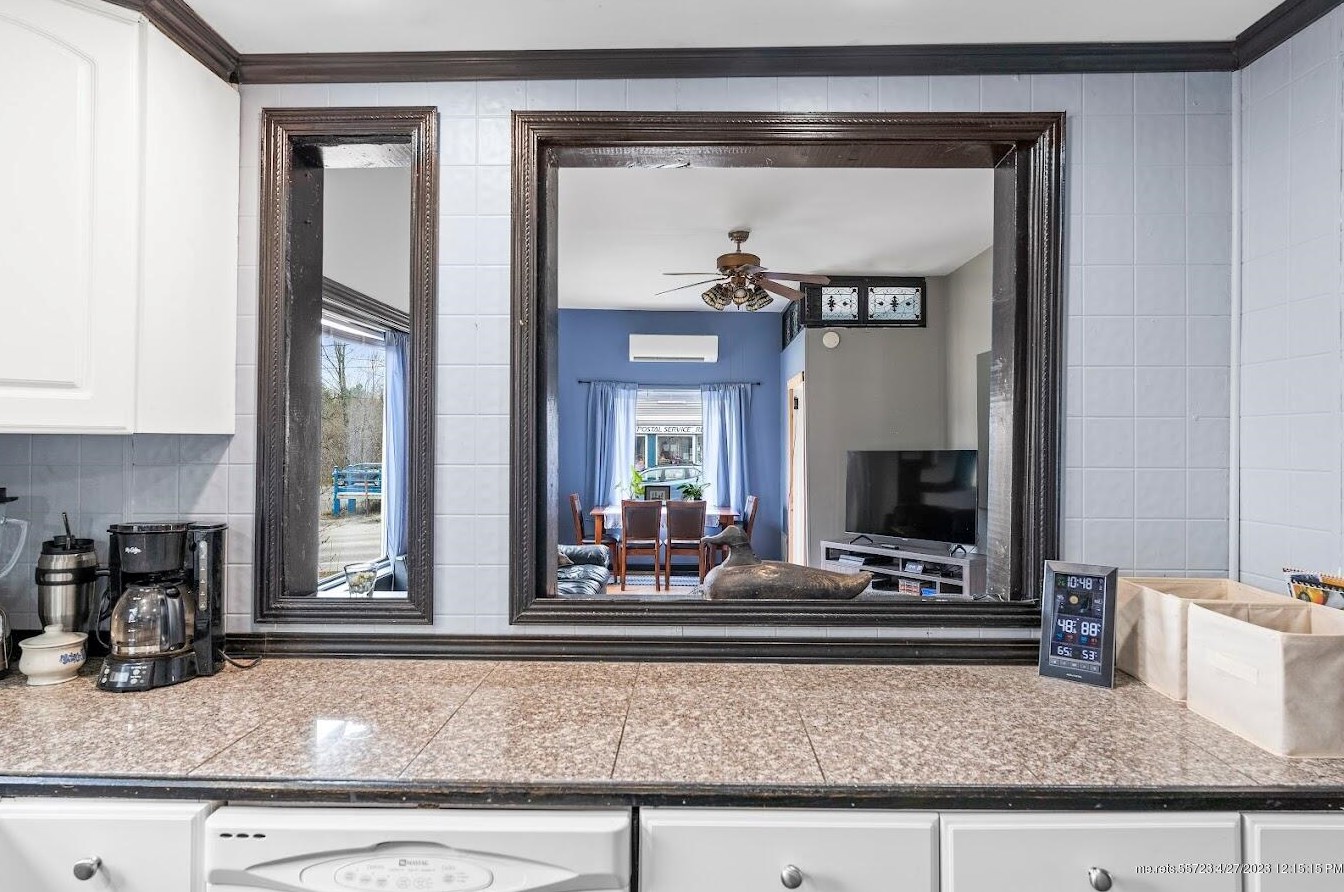 1139 Main St, Readfield ME  04355-3511 exterior