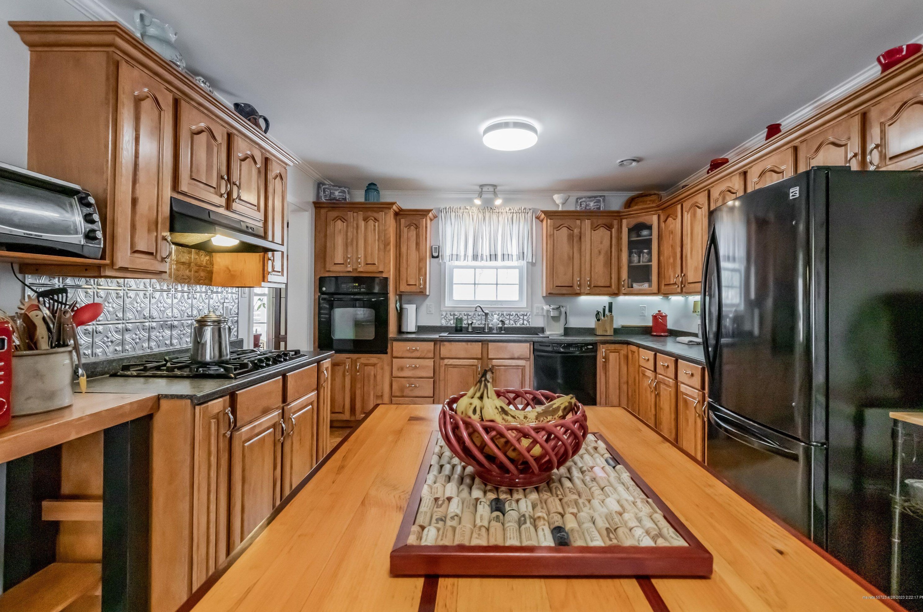 12 Hamilton Way, Limerick ME  04048-3834 exterior