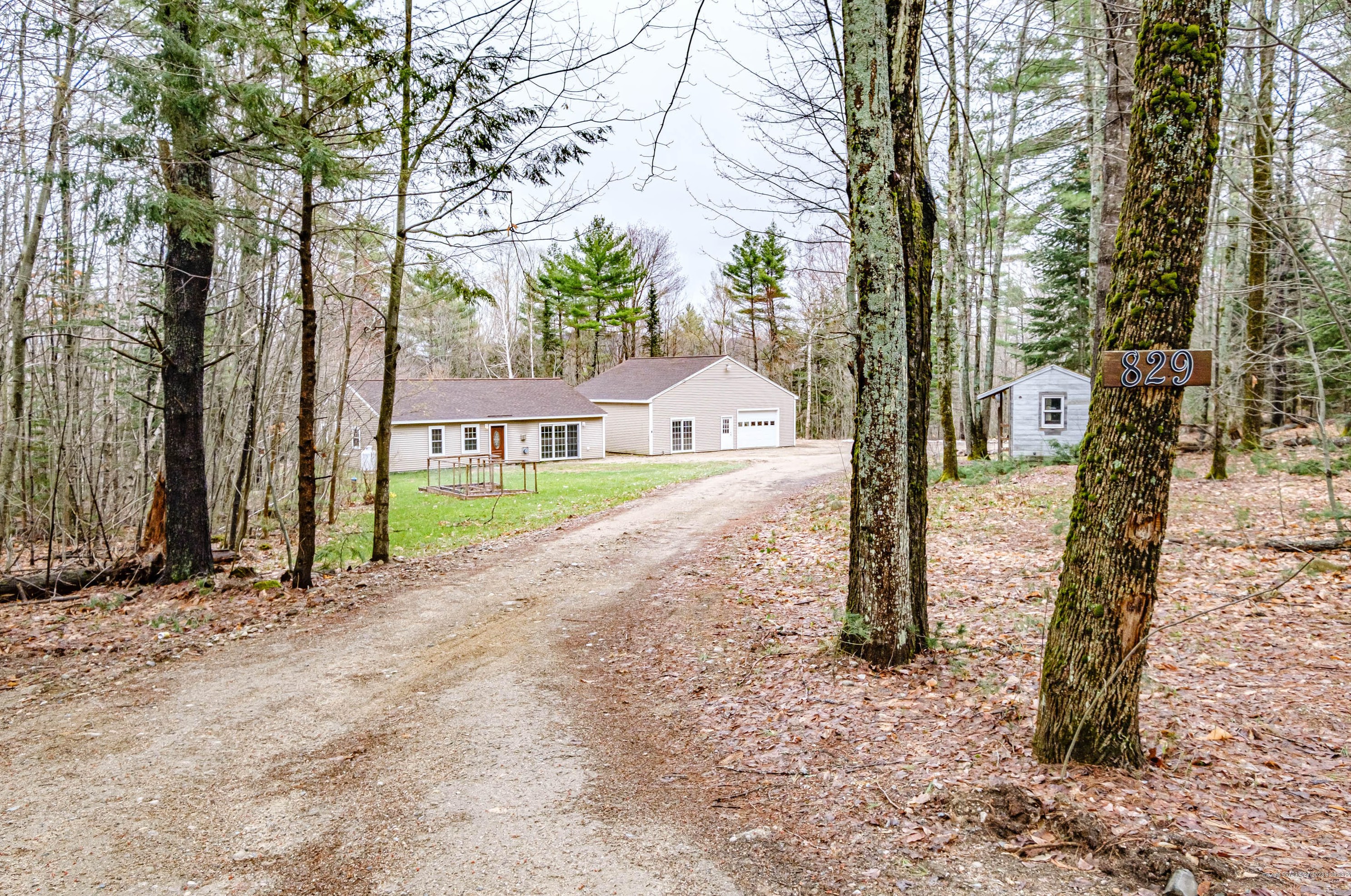 829 Bridgton Rd, Sebago, ME 04029