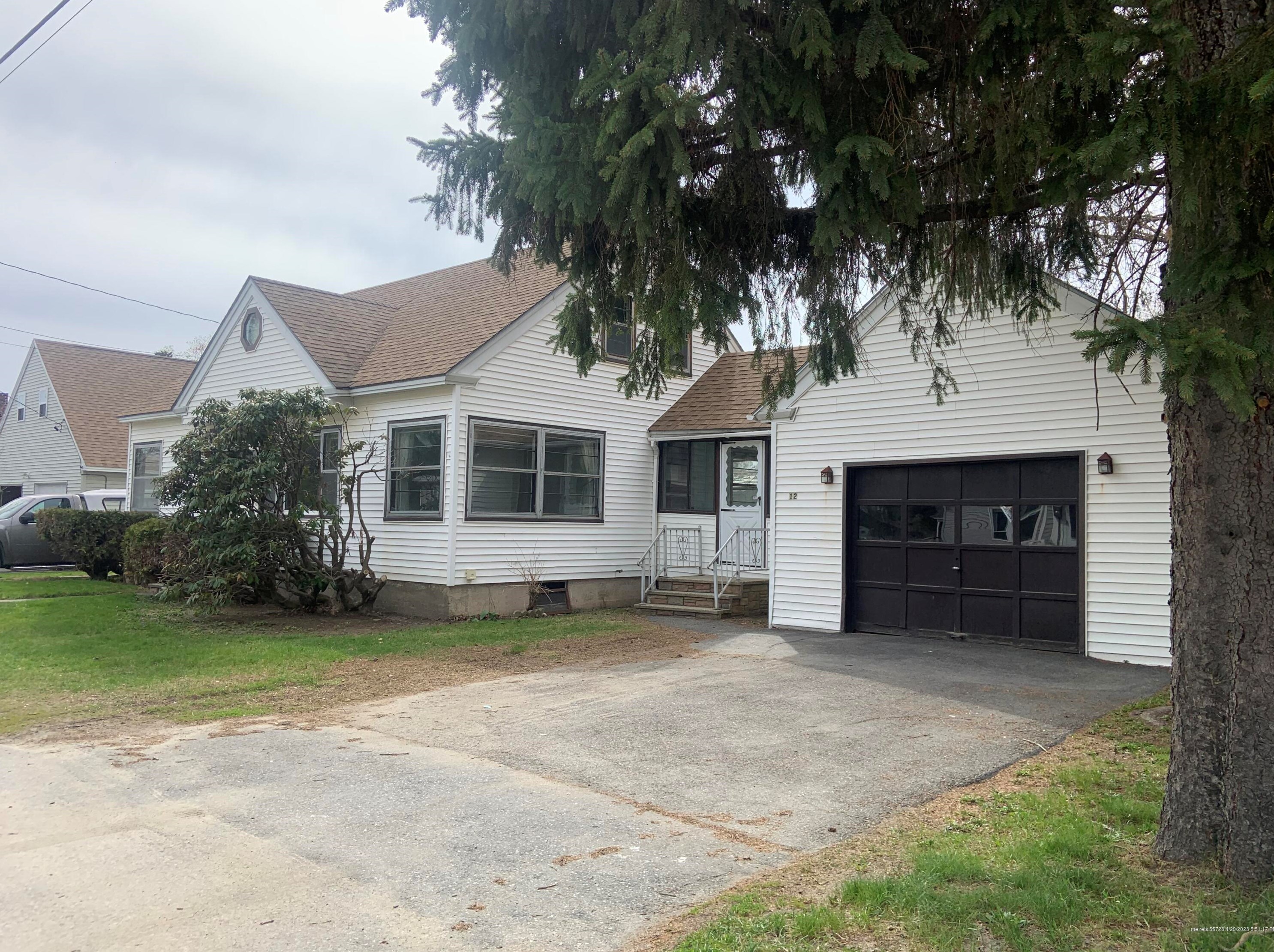 12 Garand St, Waterville ME 04901-7036 exterior
