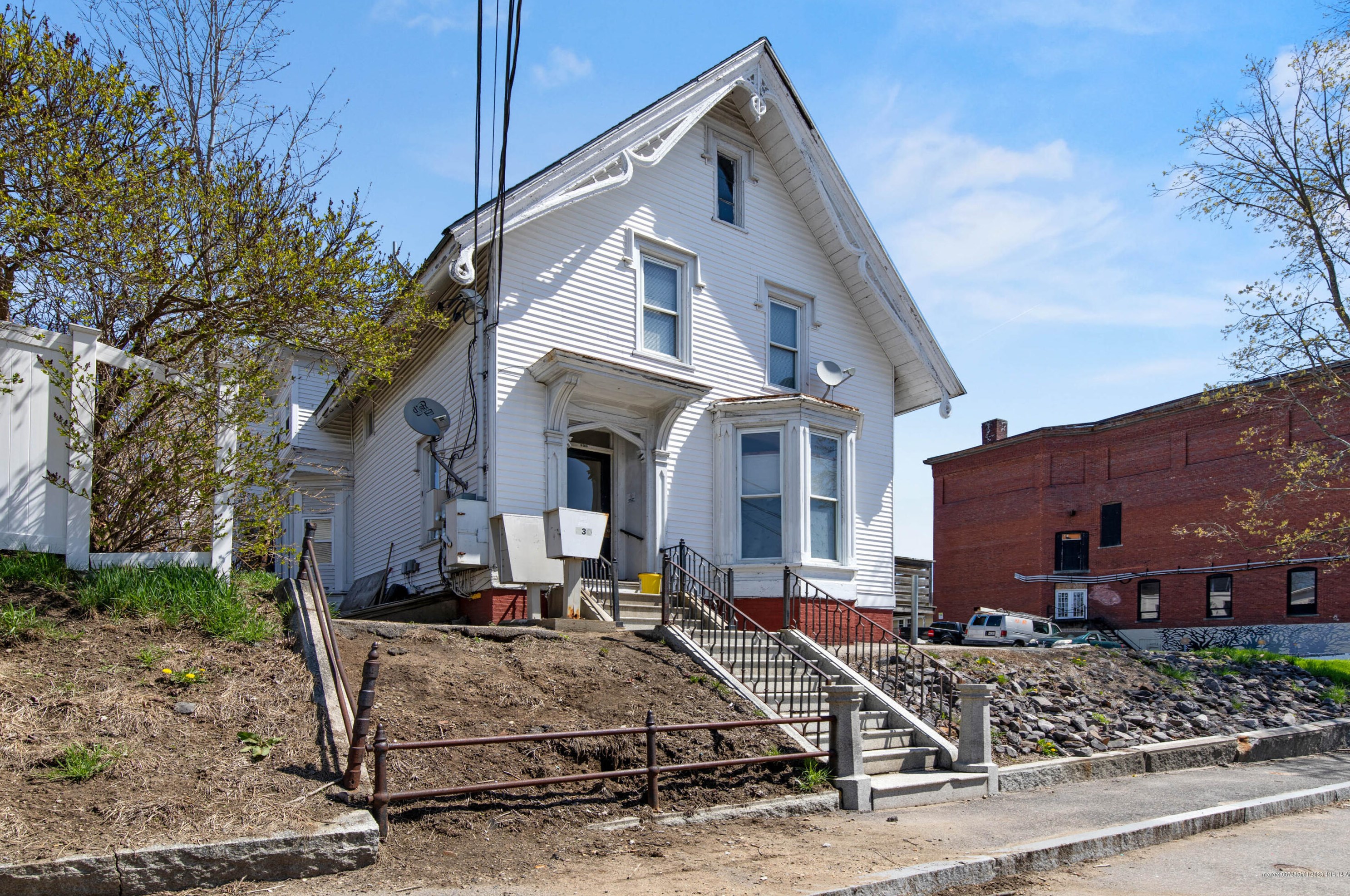 330 Main St, Biddeford, ME 04005