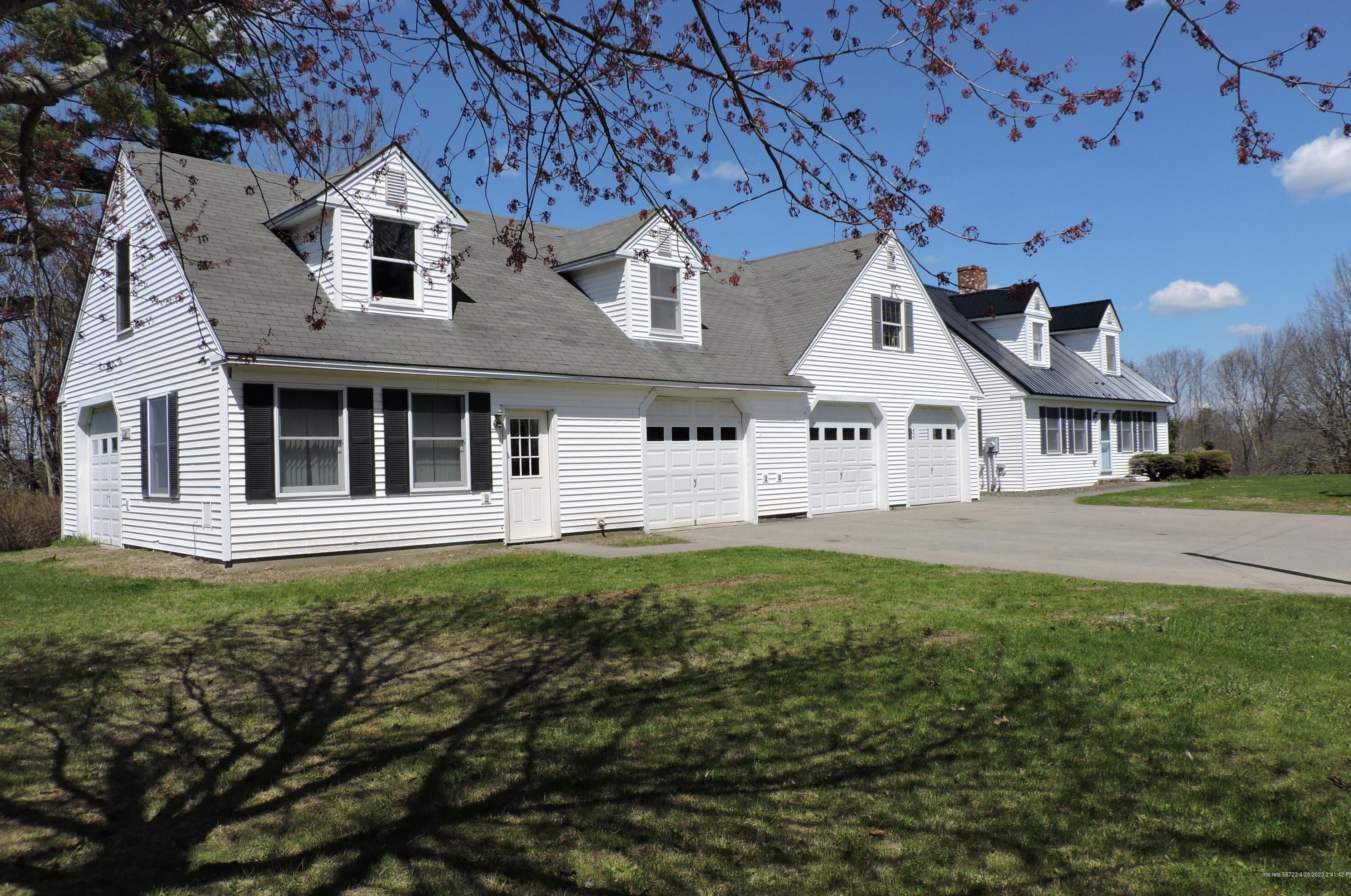 7 Orchard Ln, Hallowell, ME 04347