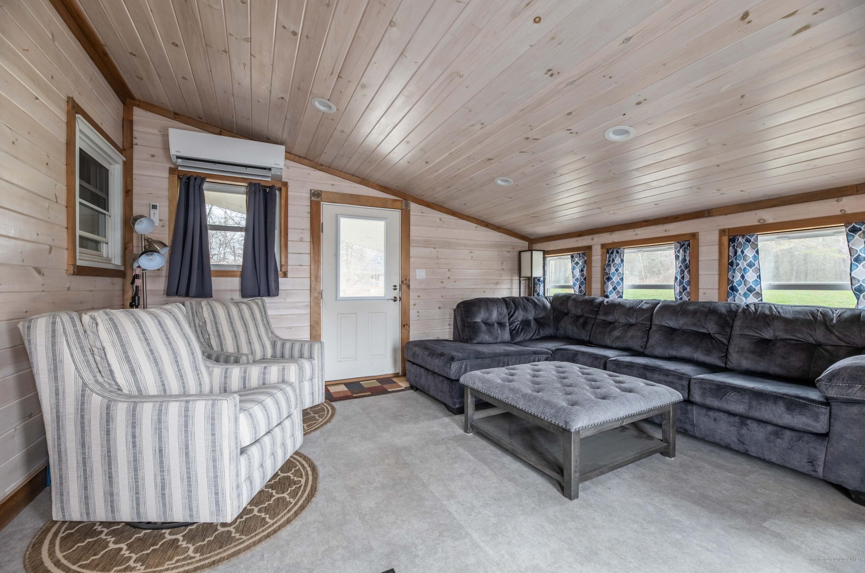 3881 Broadway, Kenduskeag, ME 04450