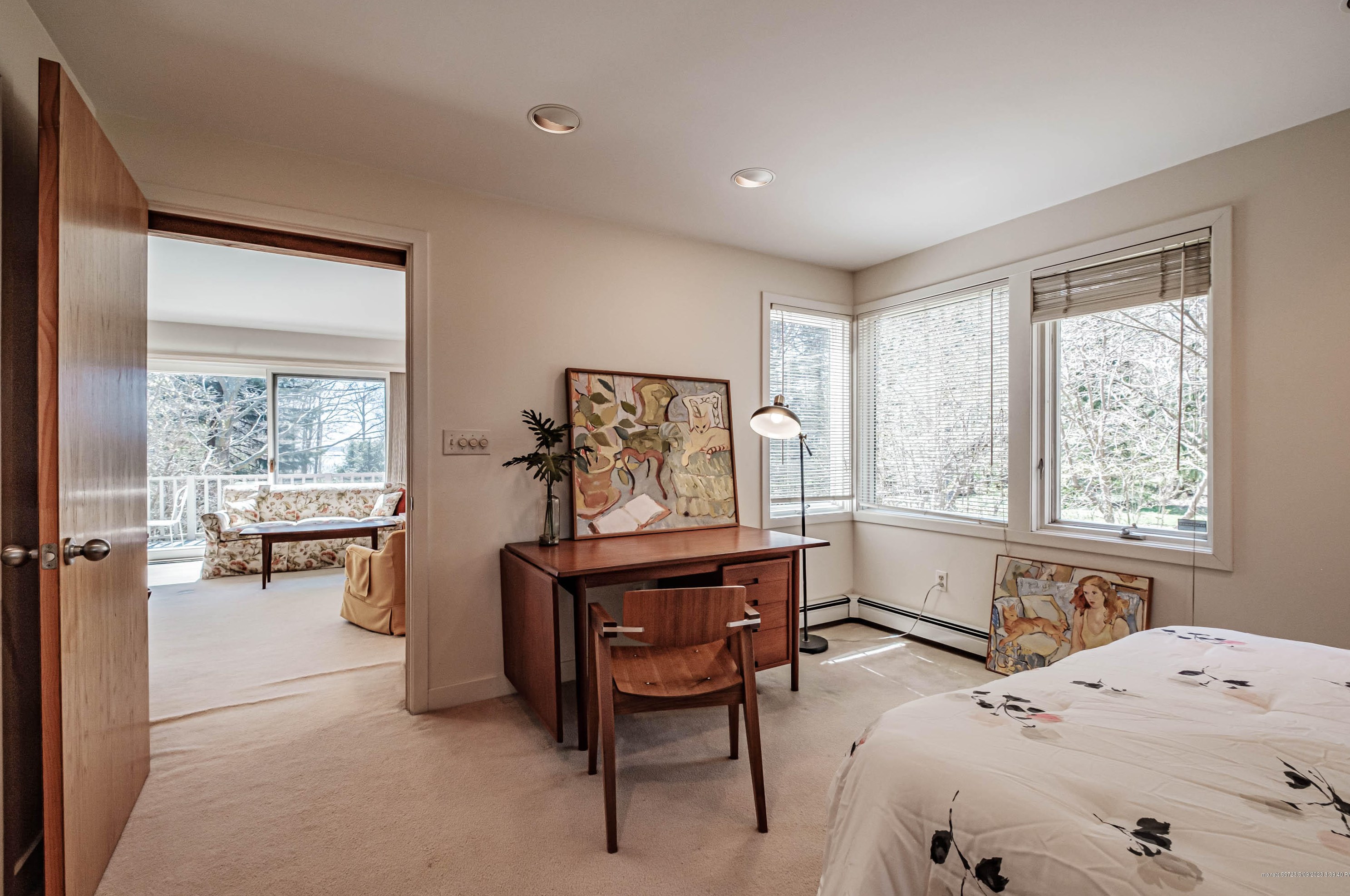 185 Foreside Rd, Portland ME  04110-1206 exterior
