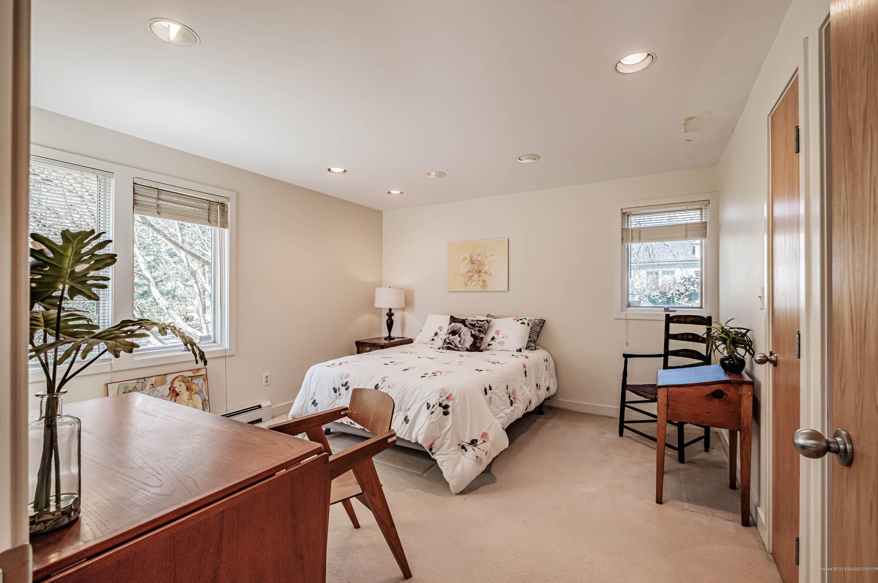 185 Foreside Rd, Portland ME  04110-1206 exterior