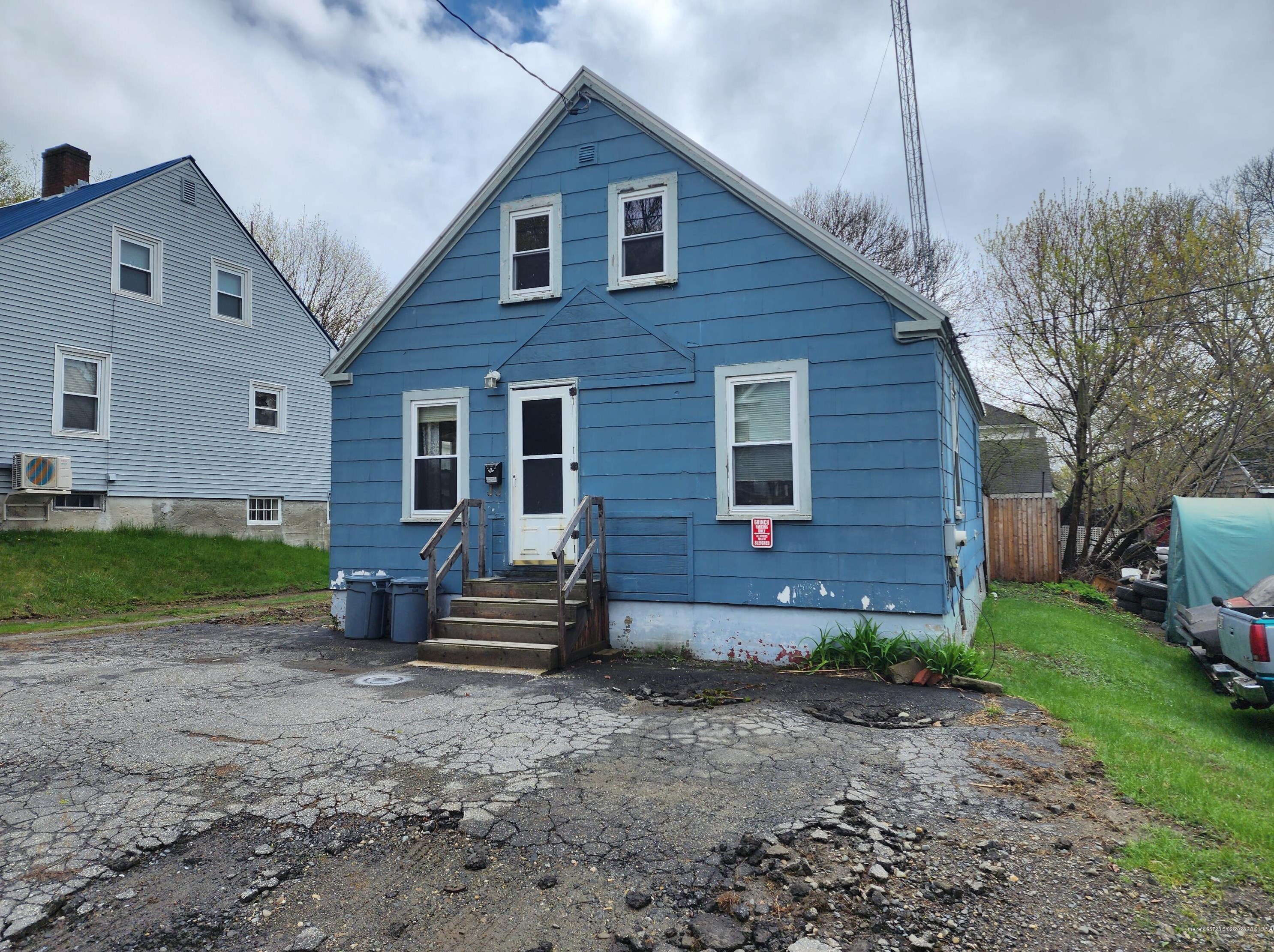 22 Donald St, Waterville, ME 04901 exterior