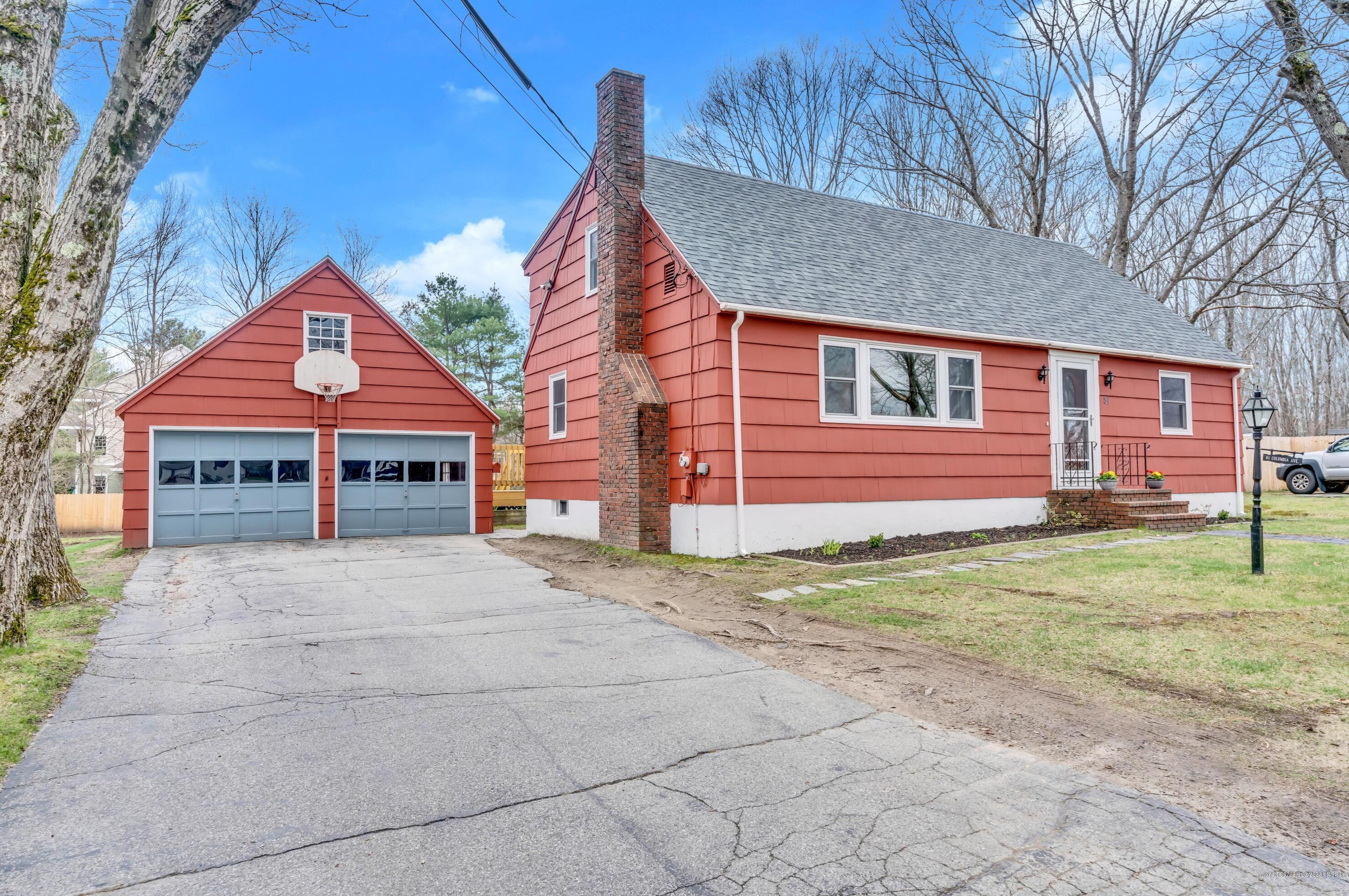 81 Columbia Ave, Mere Point, ME 04011