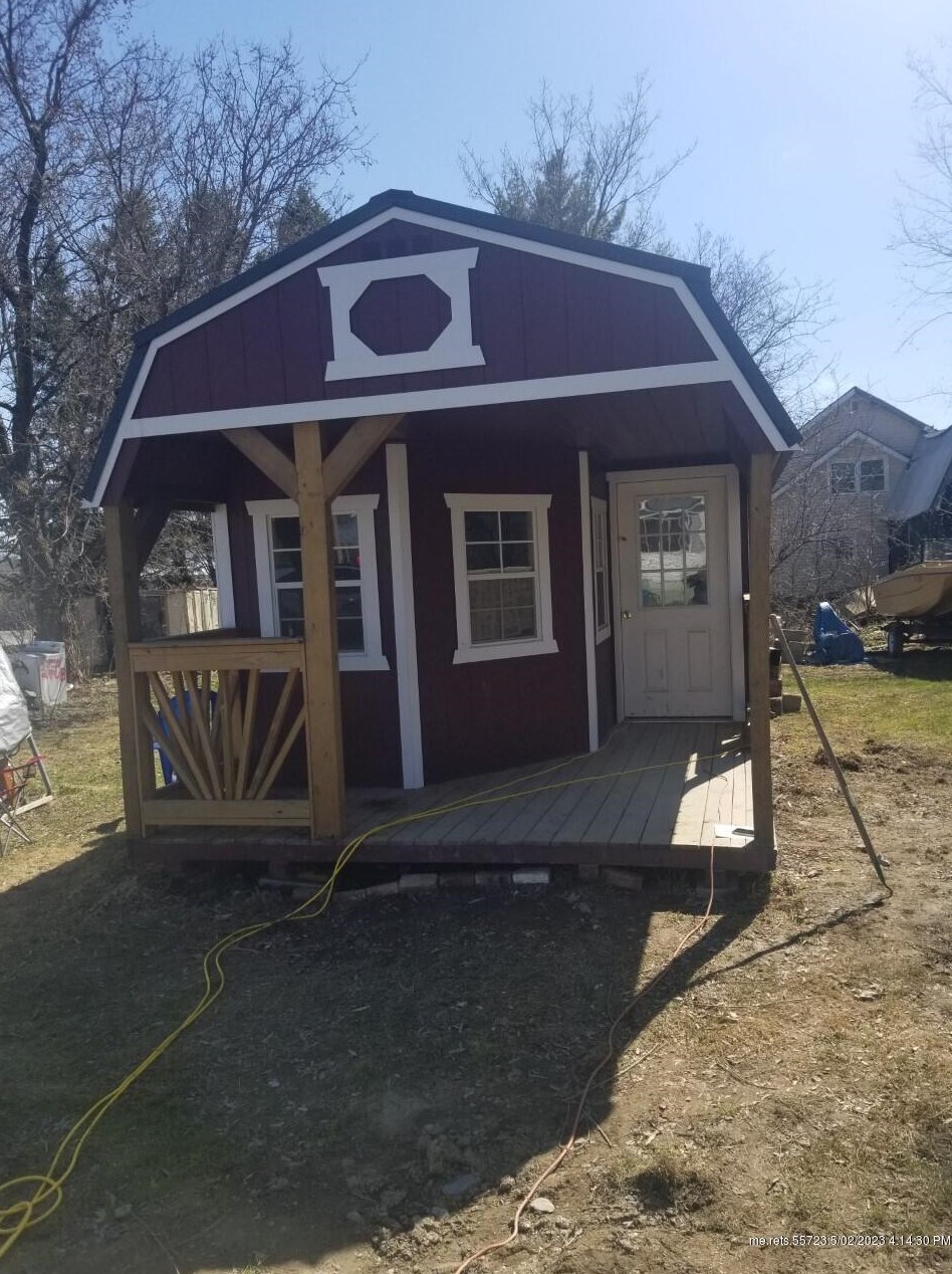 66-1 Exchange St, Presque Isle, ME 04769