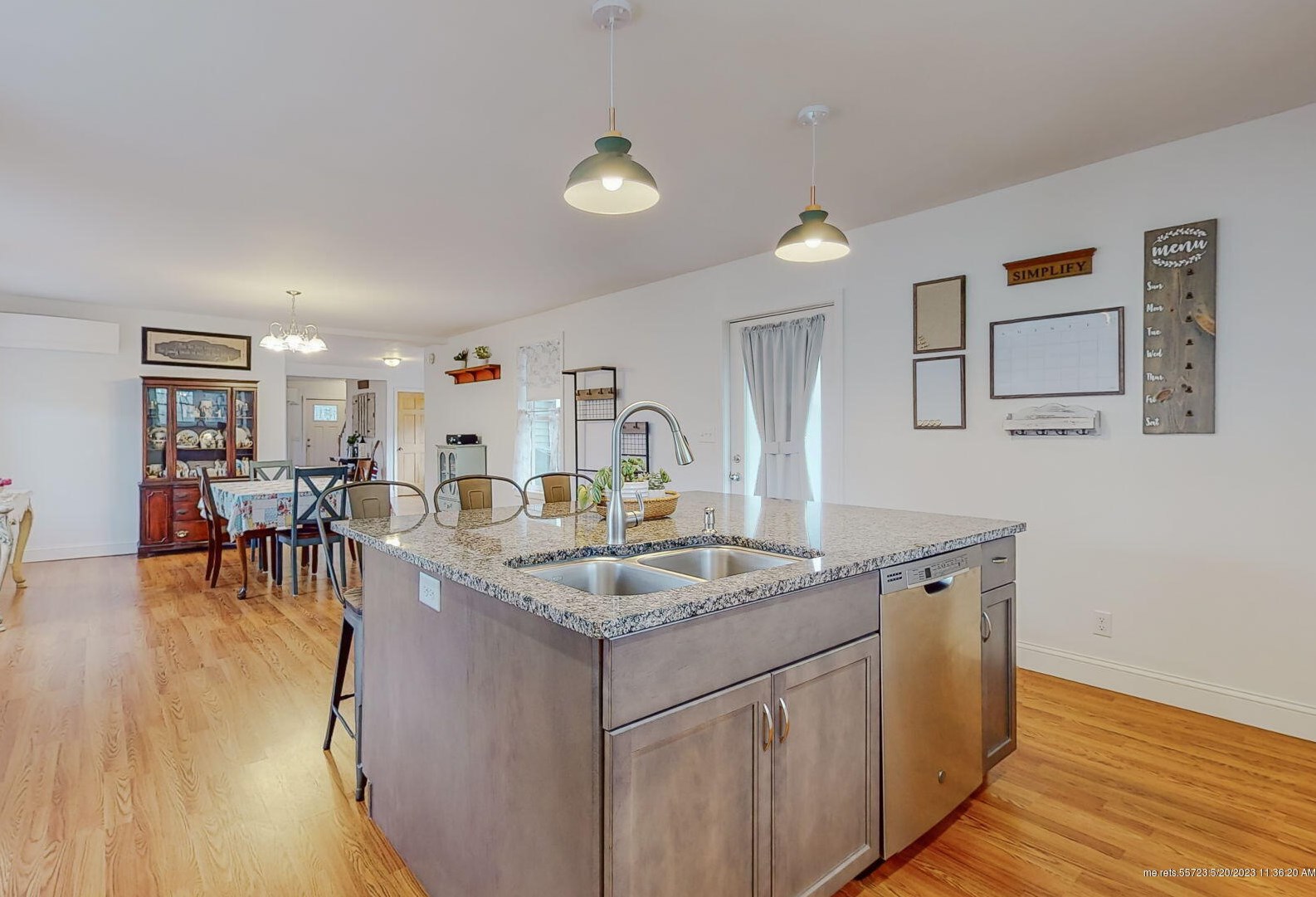 819 Brunswick Ave, Pittston ME  04345-6219 exterior