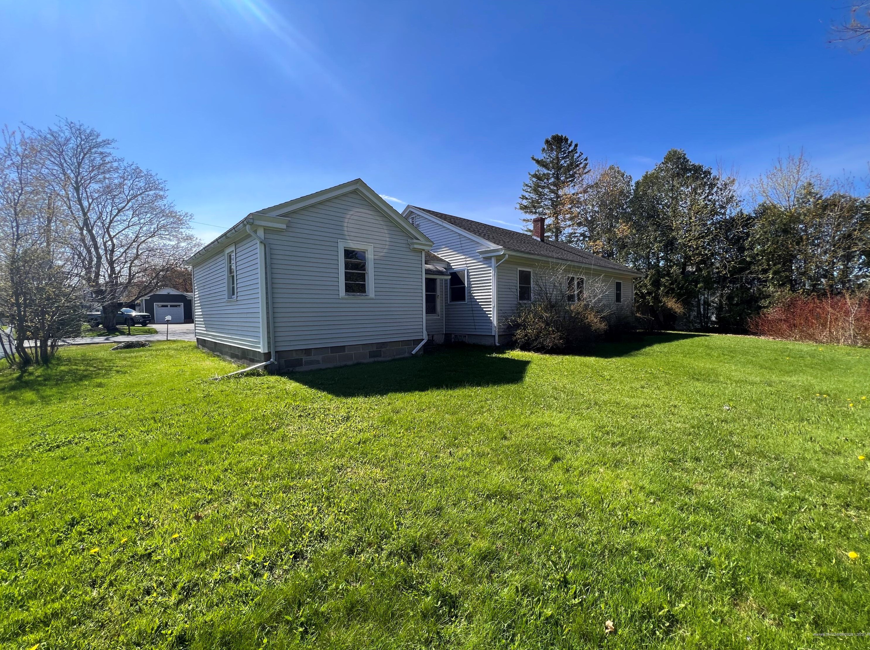 7 George St, Newburgh ME  04444-1605 exterior
