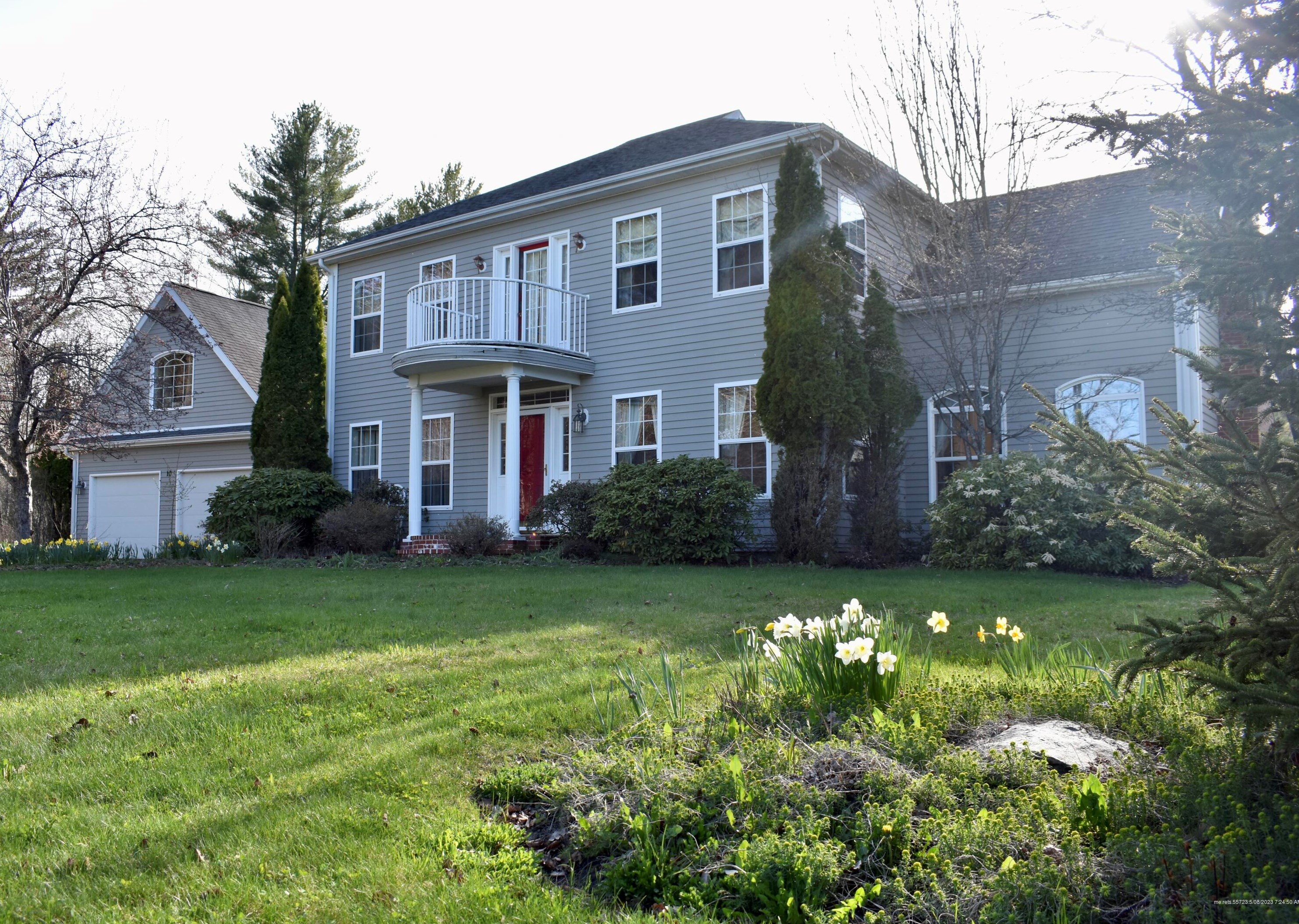 10 Carnoustie Dr, Portland, ME 04105-1180