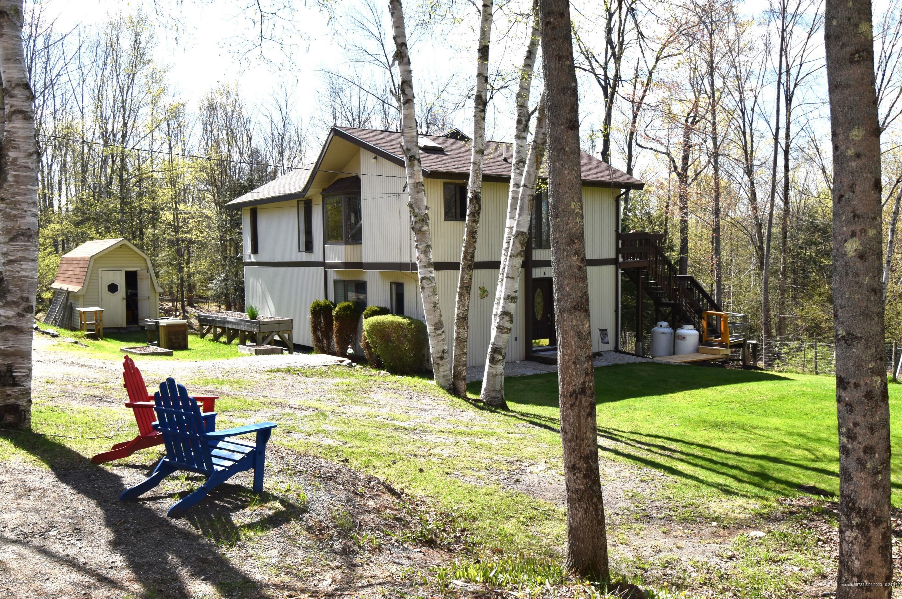 19 Cotta Ln, Saint Albans, ME 04971