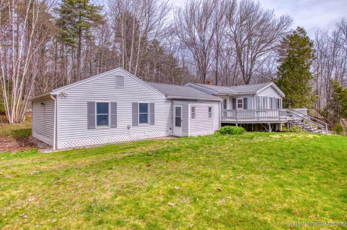 192 Country Club Rd, Boothbay, ME 04537