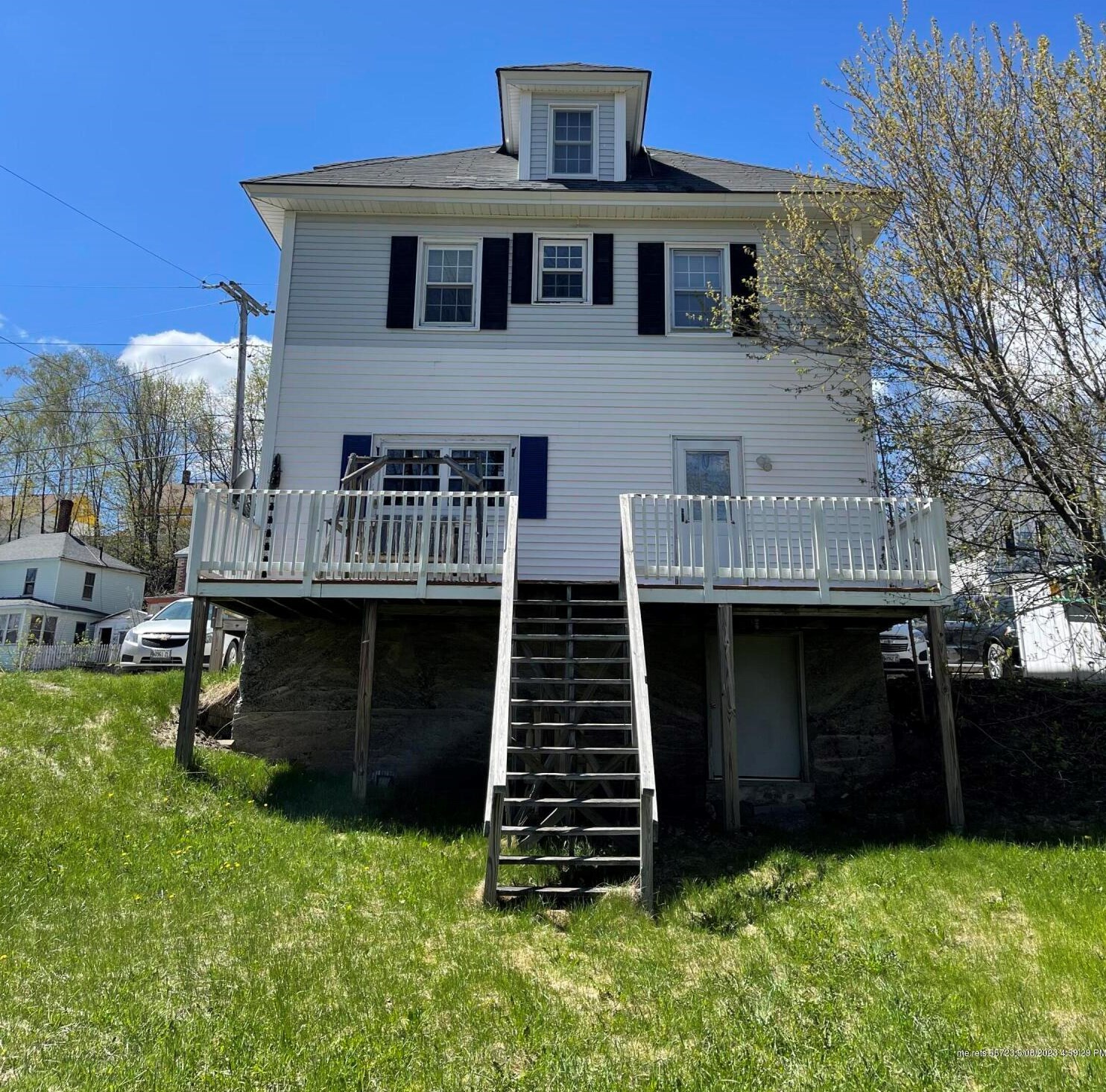 487 Penobscot Ave, Millinocket, ME 04462