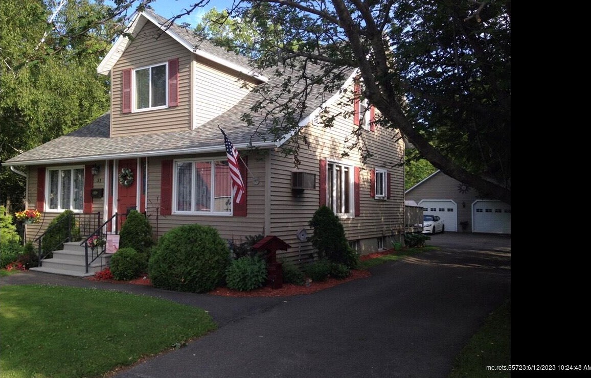 31 Mechanic St, Presque Isle, ME 04769