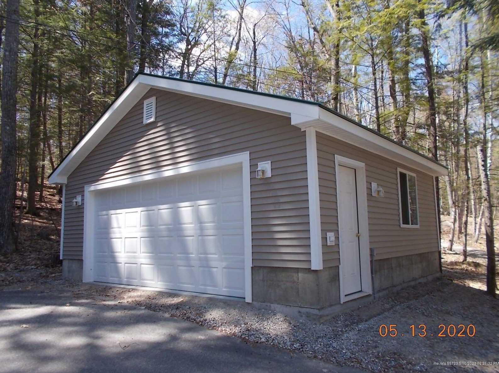 12 Blake Ln, Bridgton, ME 04009
