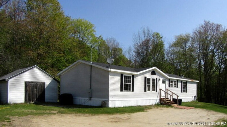 657 Brighton Hill Rd, Minot, ME 04258 exterior