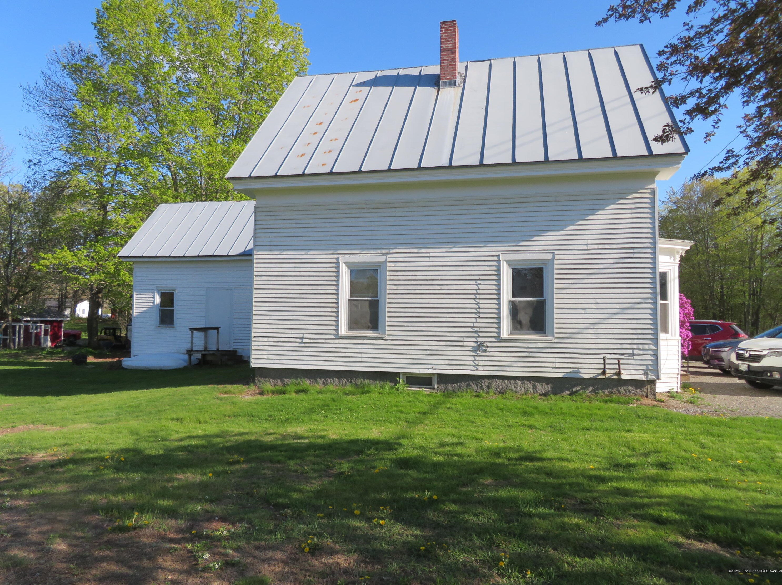 78 Pleasant St, Clinton, ME 04927-3120