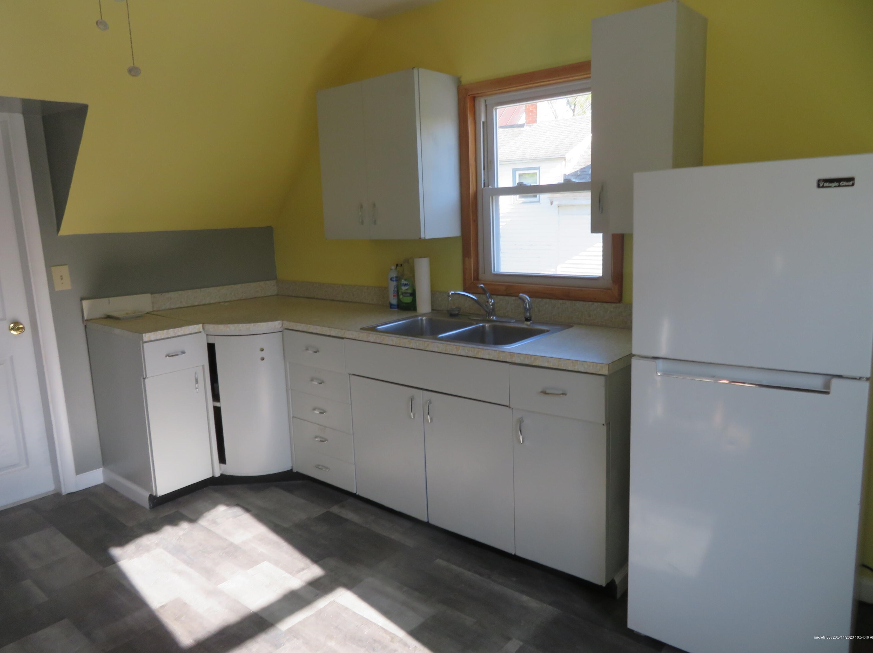 78 Pleasant St, Clinton ME  04927-3120 exterior