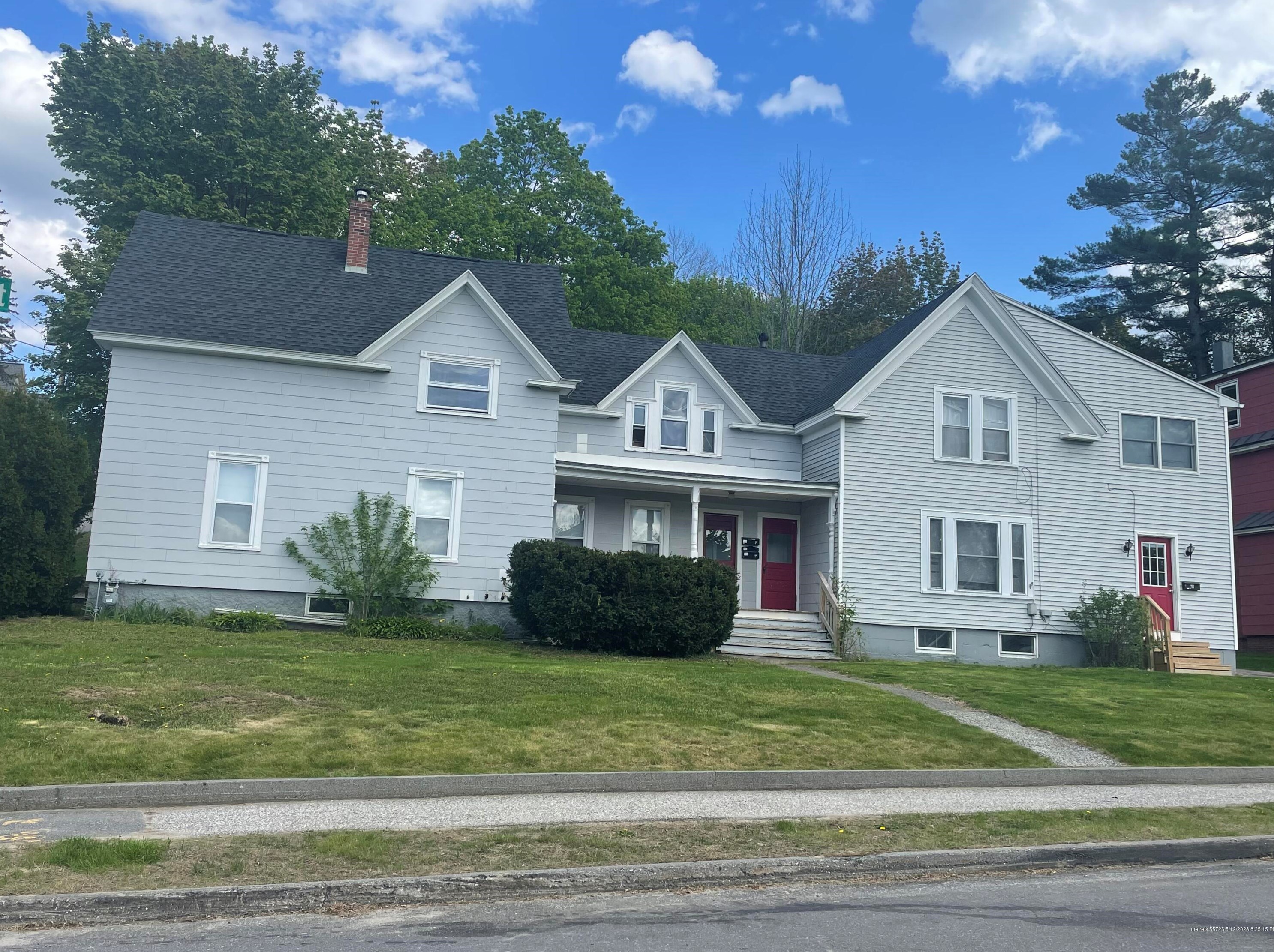 37 Pearl St, Augusta, ME 04330