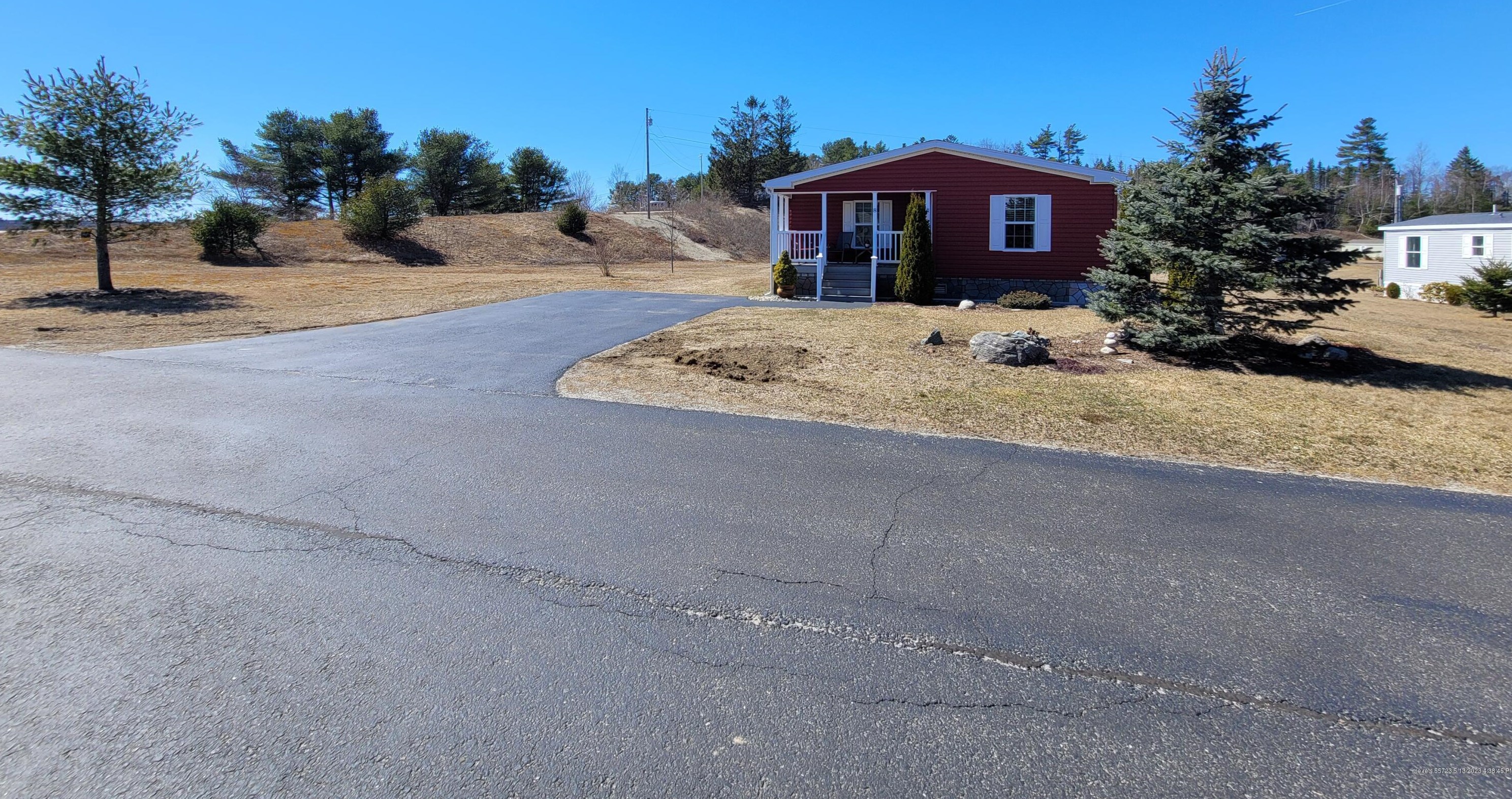 8 Barts Ln, Hancock, ME 04640