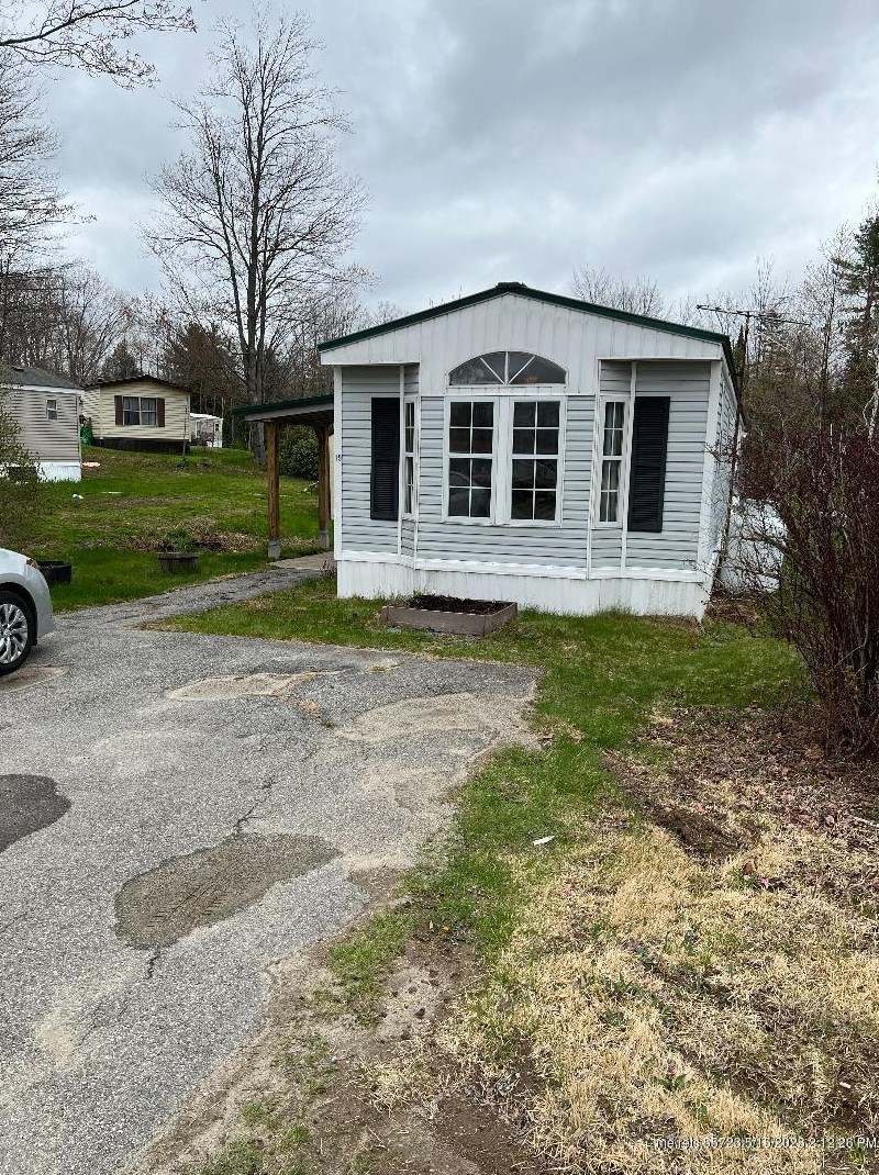 19 Pine Ridge Rd, Windsor, ME 04363