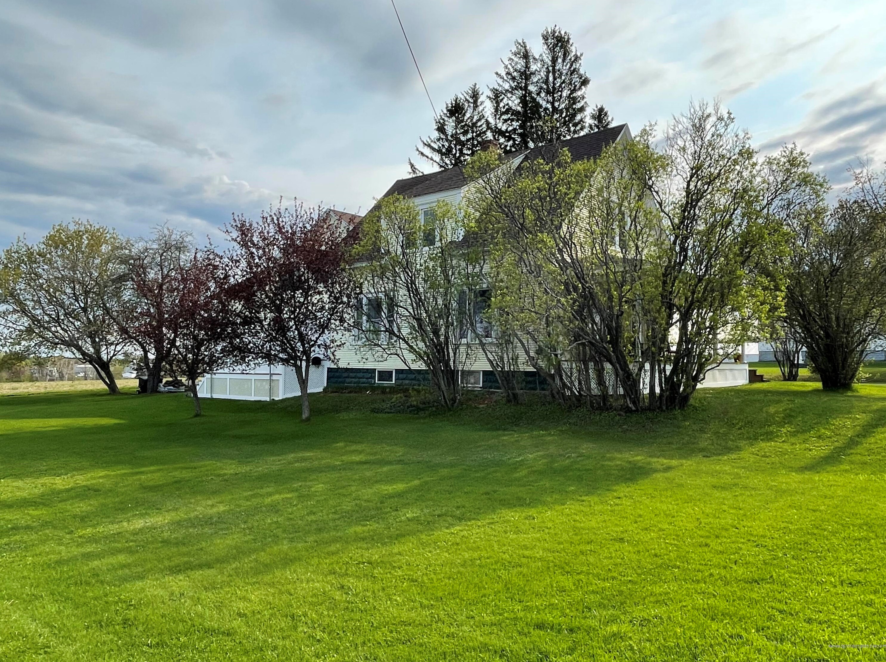 1641 Main St, Mapleton, ME 04757