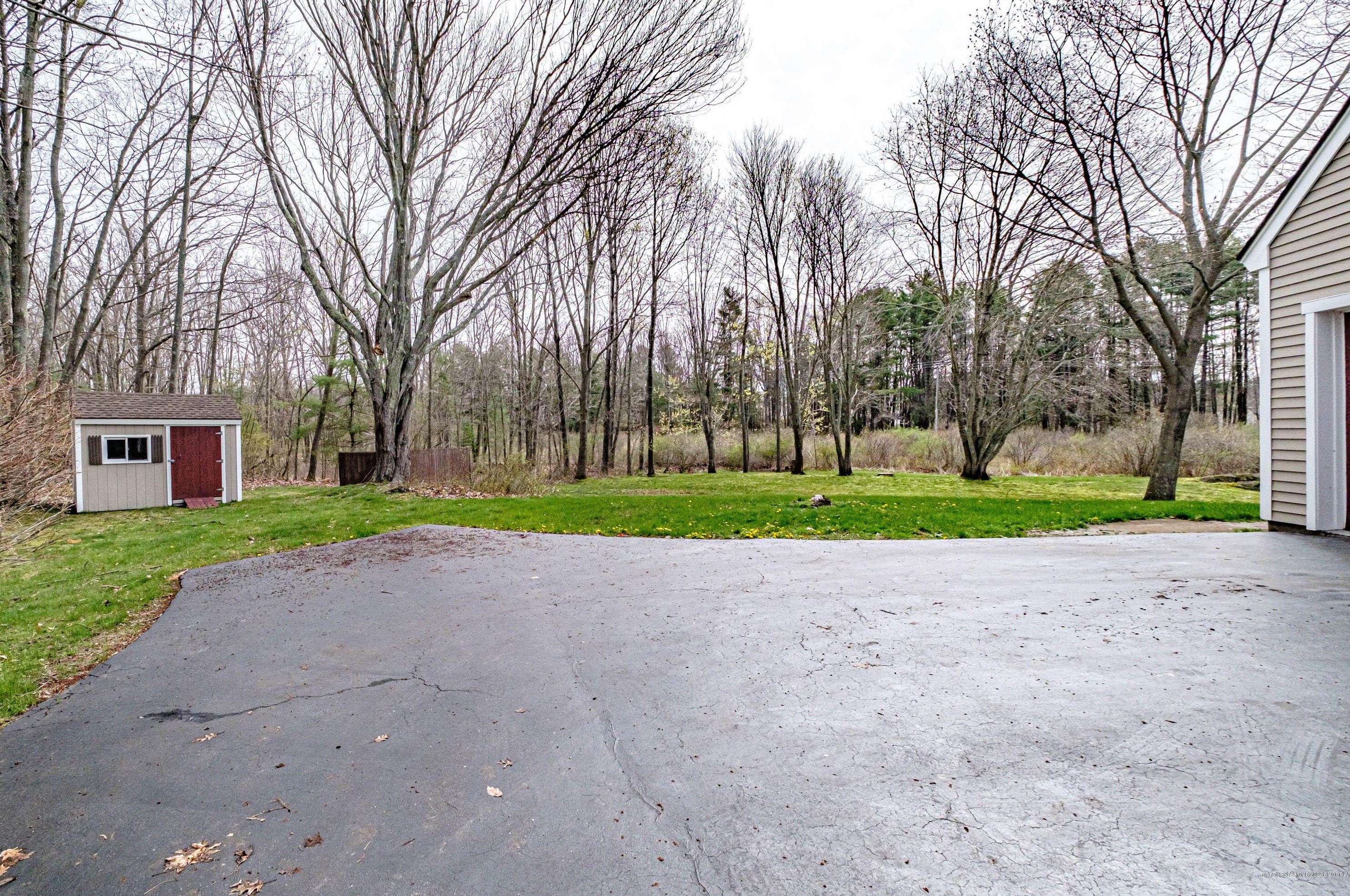 137 Brindle Cir, Portland ME  04106-6864 exterior