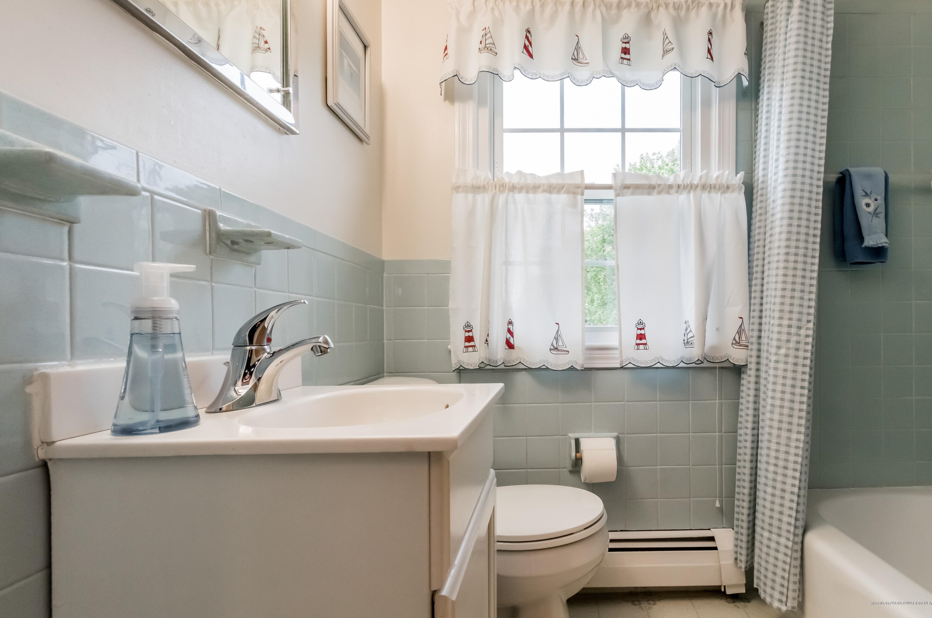 5 Ramble Rd, Portland ME  04107-2318 exterior