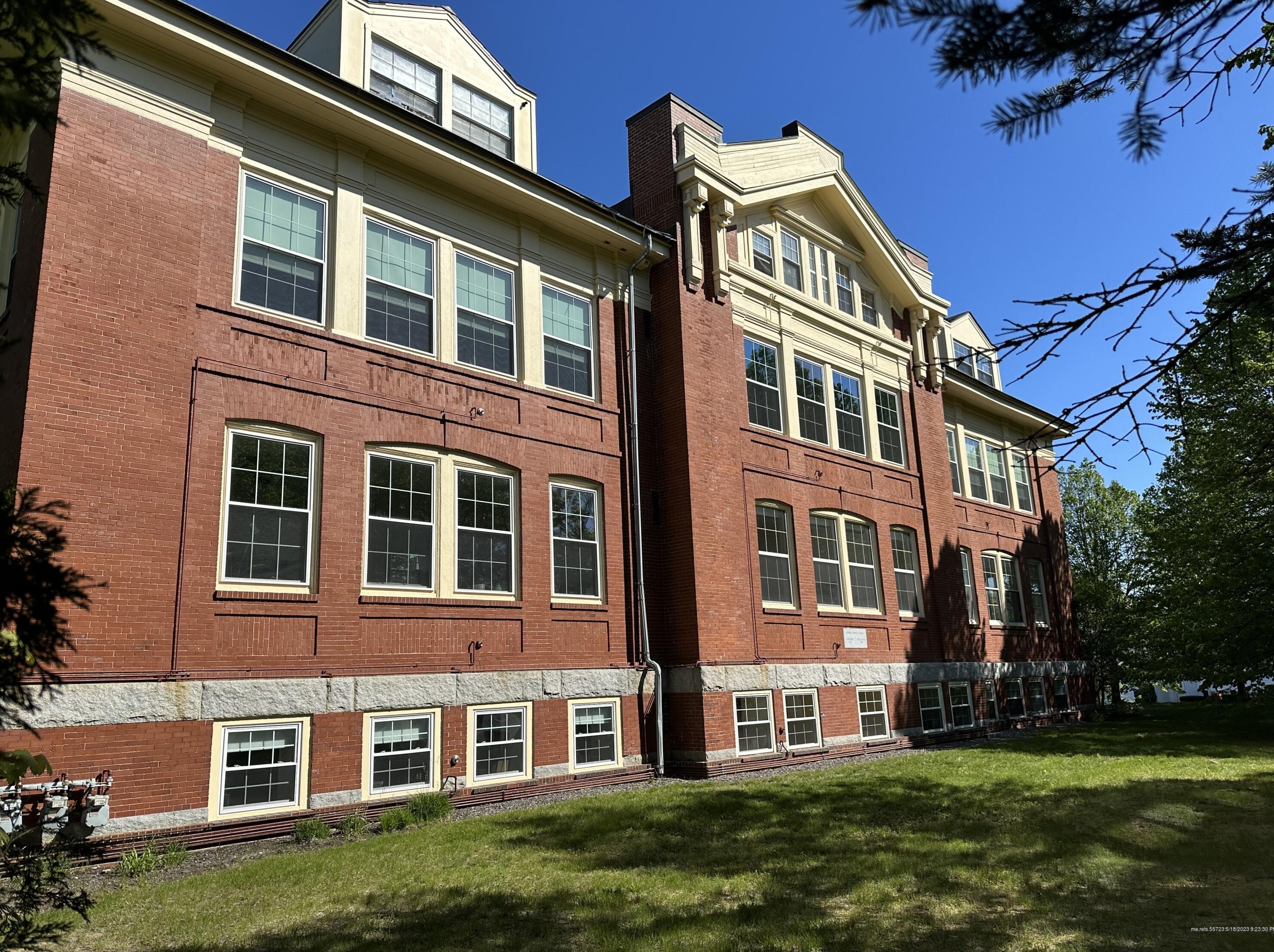 245 Broadway #205, Portland, ME 04106