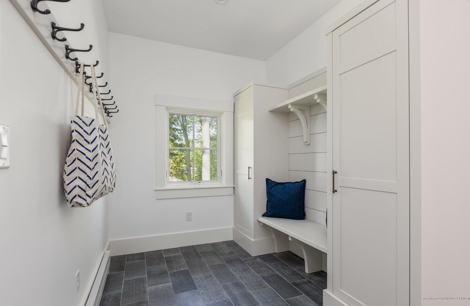 2 Summit Rd, Portland ME  04107-1327 exterior