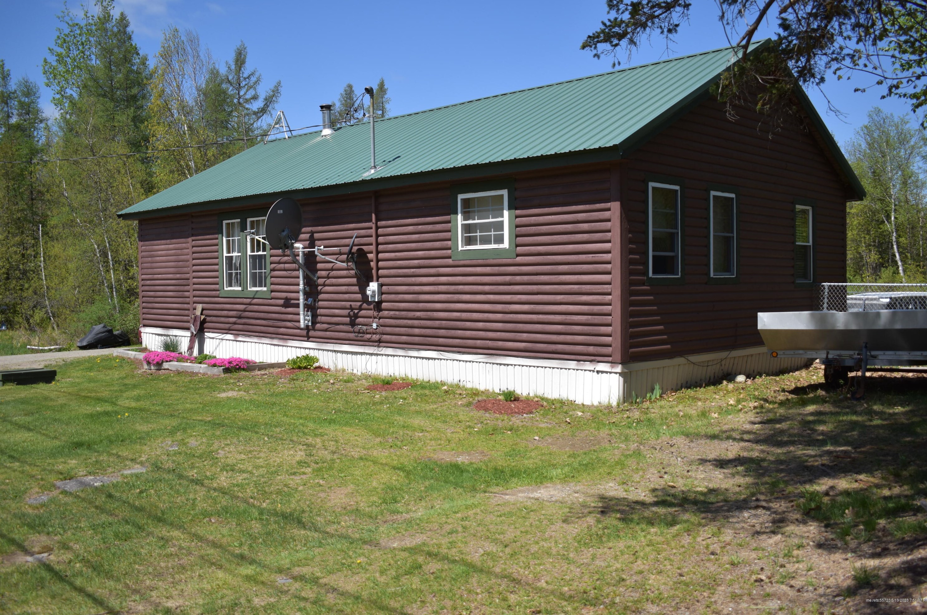 95 Chester Rd, Lincoln, ME 04457-5724