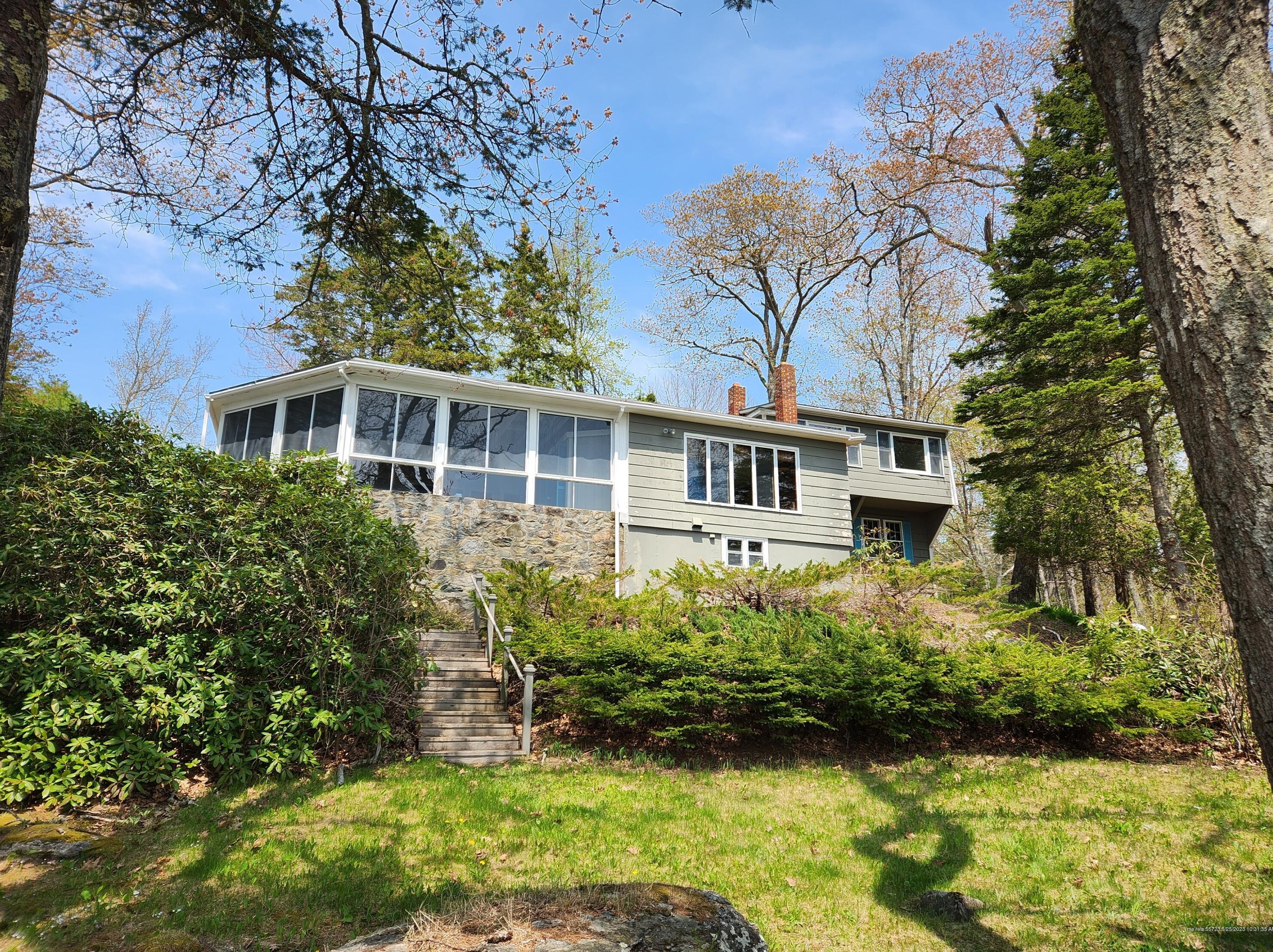 17 Sea Heather Ln, Surry, ME 04684
