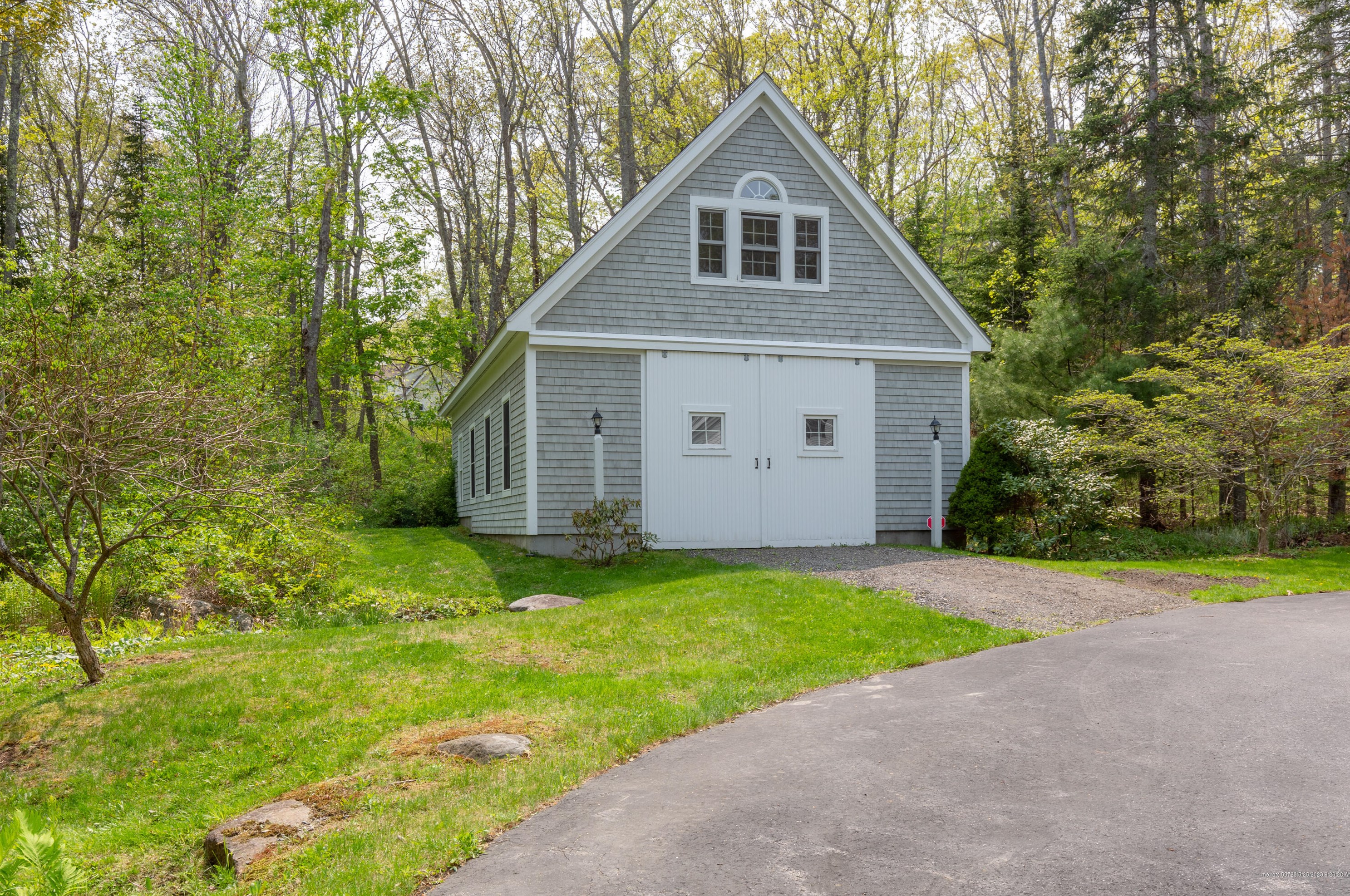 189 Chestnut St, Camden, ME 04843