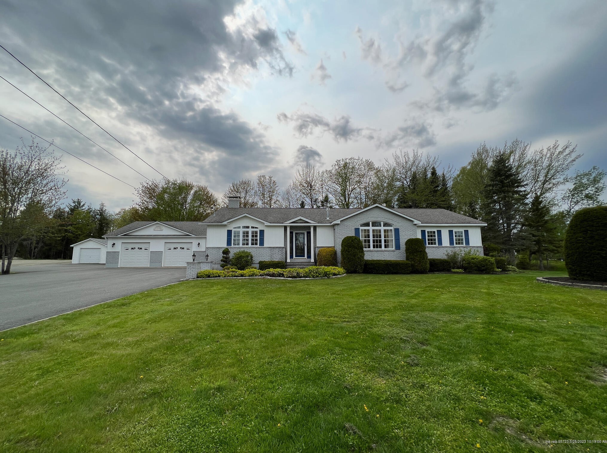 1382 Main Rd, Enfield, ME 04493