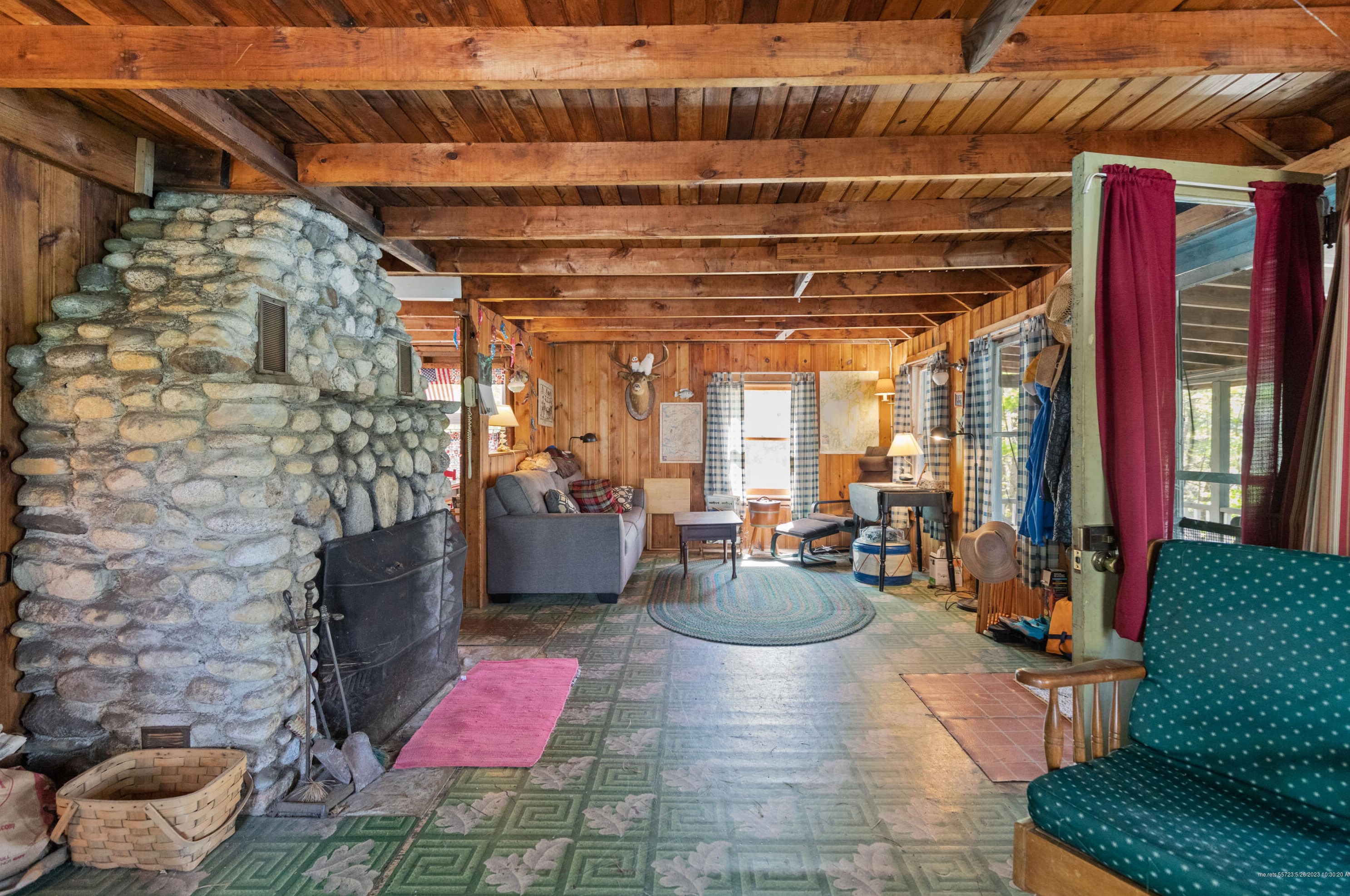 6 Wedgewood Dr, Windham ME  04062-6116 exterior