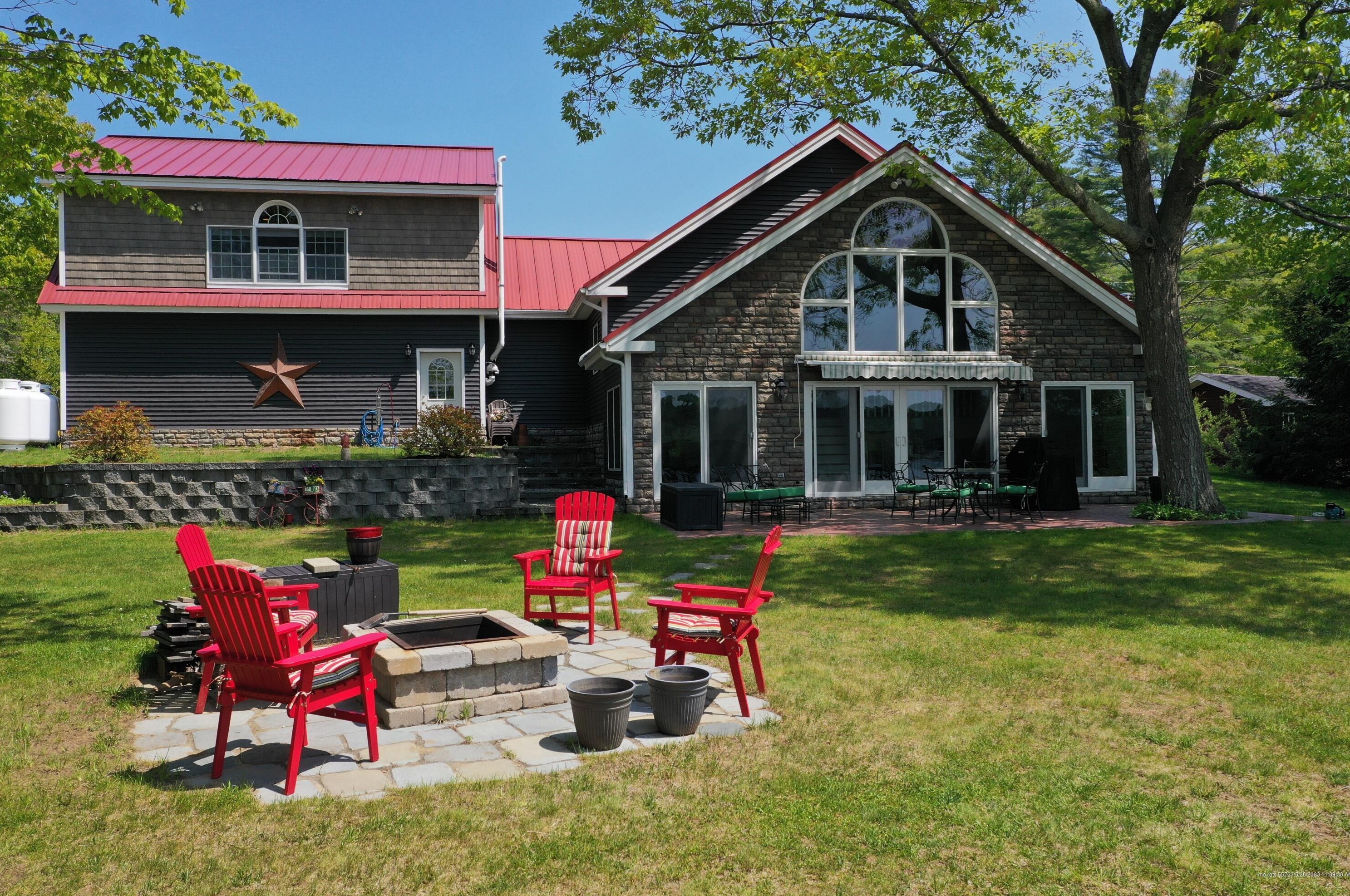 32 Garden Dr, Sumner, ME 04220