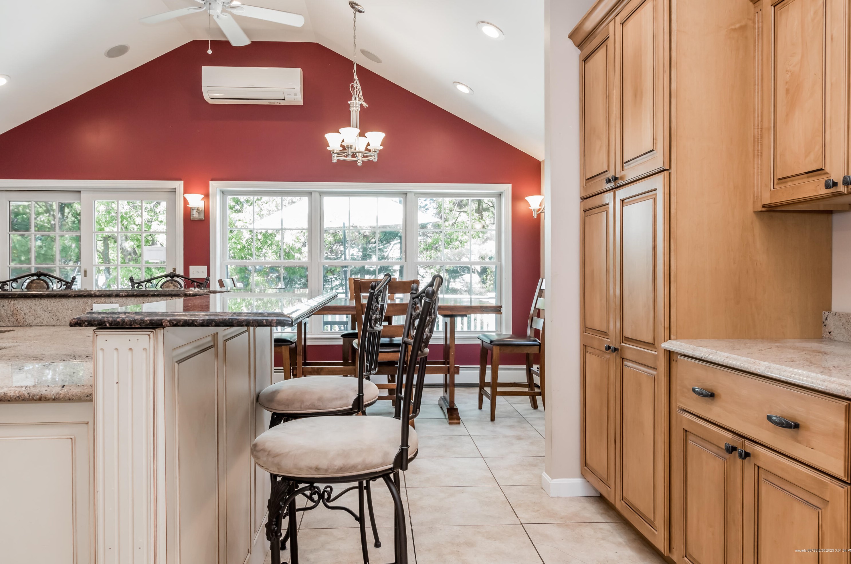 63 Primrose Ln, Portland ME  04103-1615 exterior