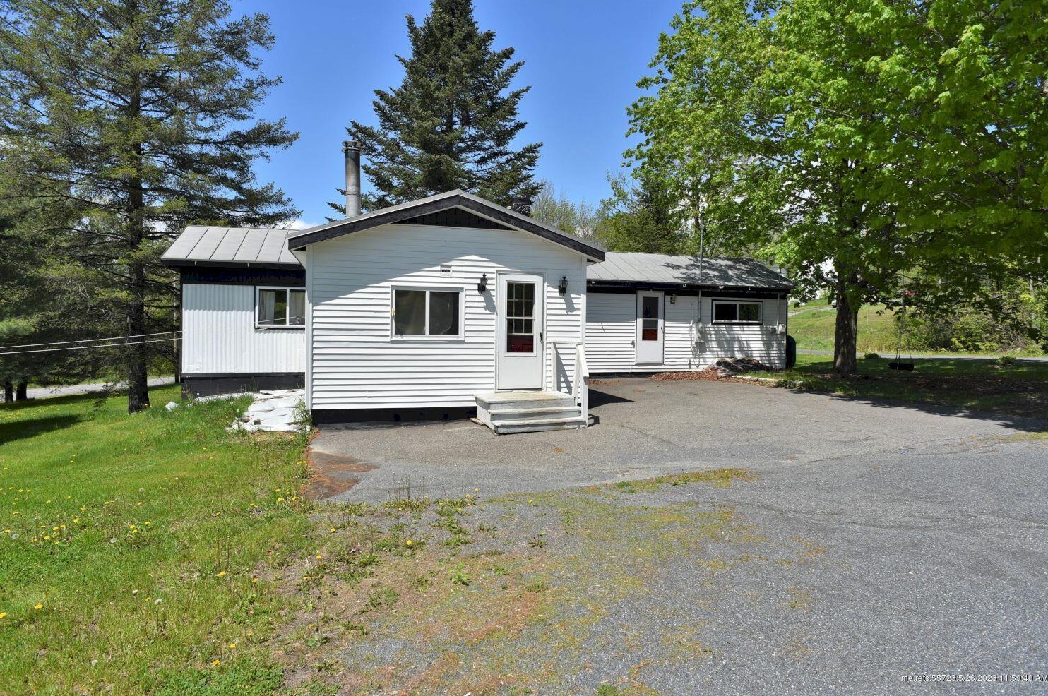 3 Dube Ln, Solon, ME 04979